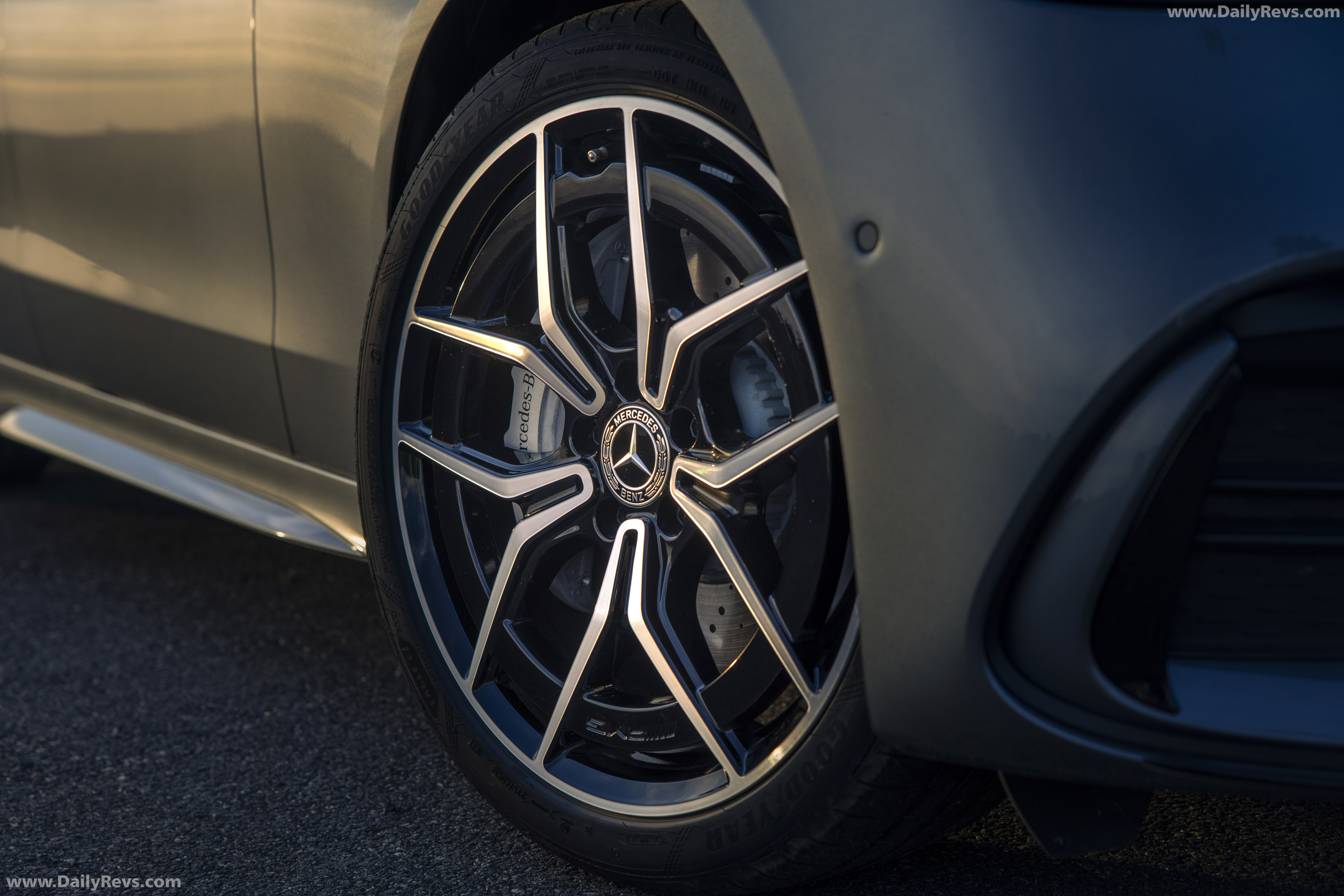 2025 Mercedes-Benz C 300 AMG Line Plus Edition S206 Exterior