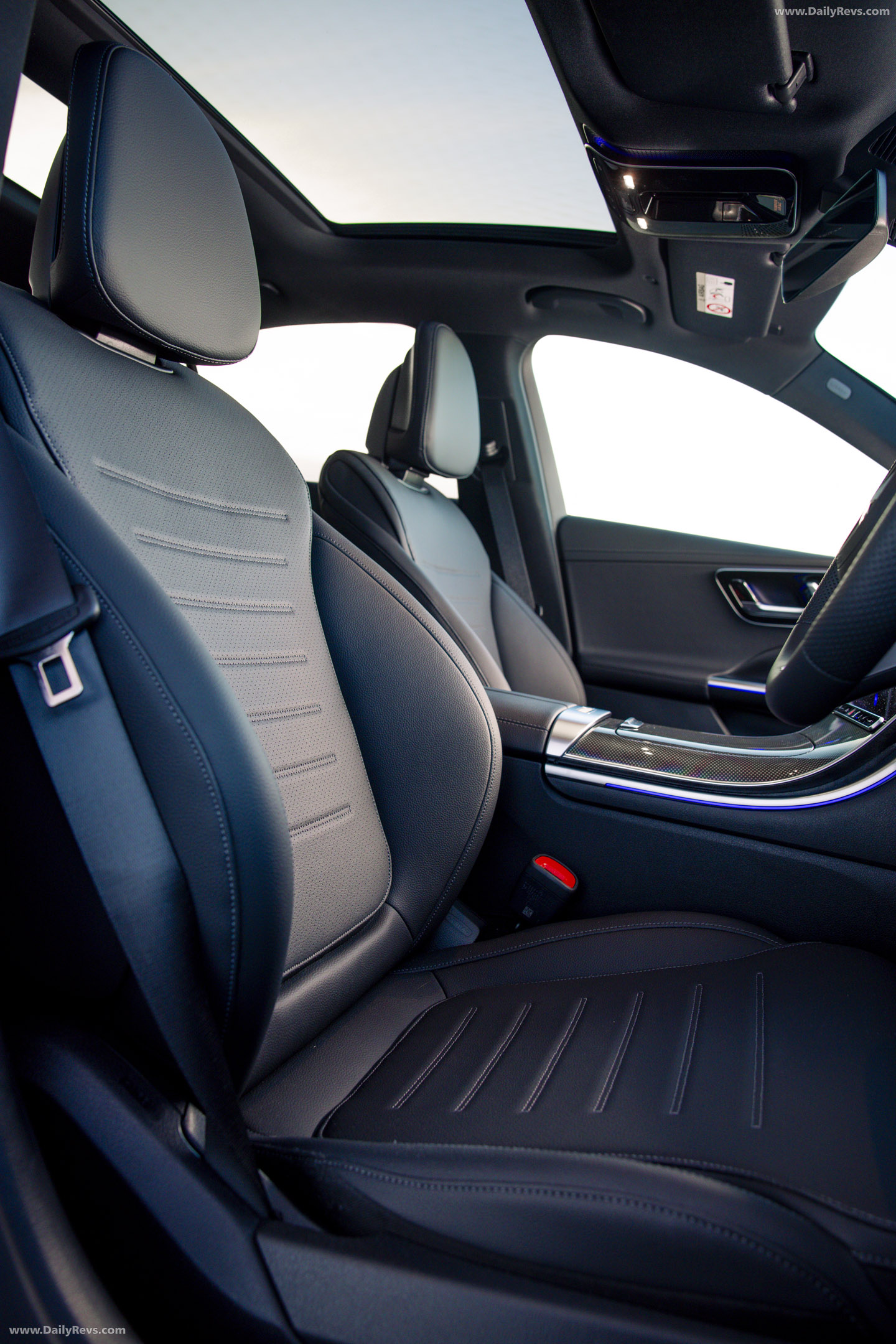 2025 Mercedes-Benz C 300 AMG Line Plus Edition S206 Interior