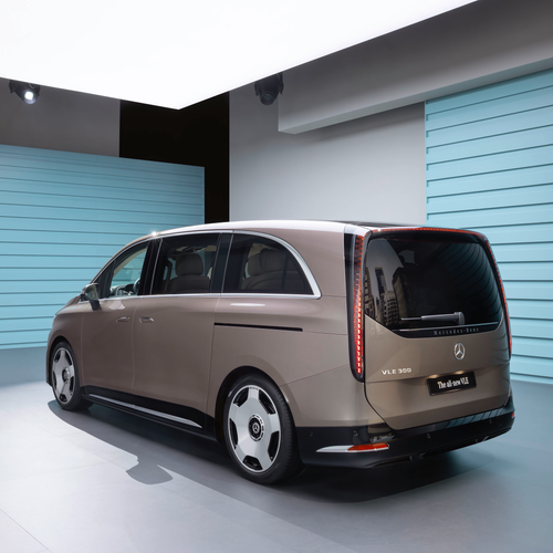 2027 Mercedes-Benz VLE 300 Velvet Brown Rear View