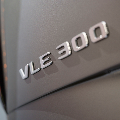 2027 Mercedes-Benz VLE 300 Velvet Brown Exterior