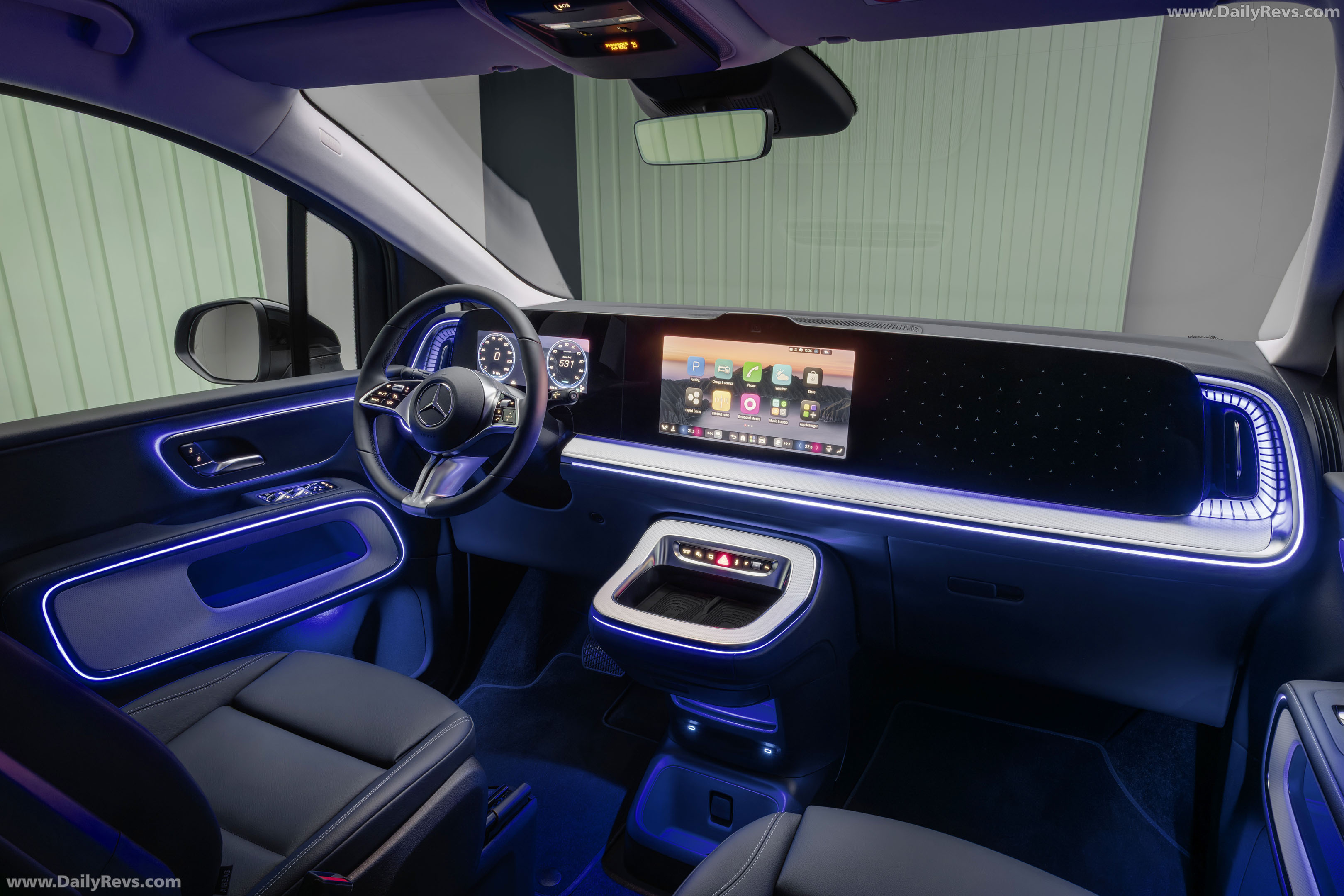 2027 Mercedes-Benz VLE 300 Obsidian Black Interior