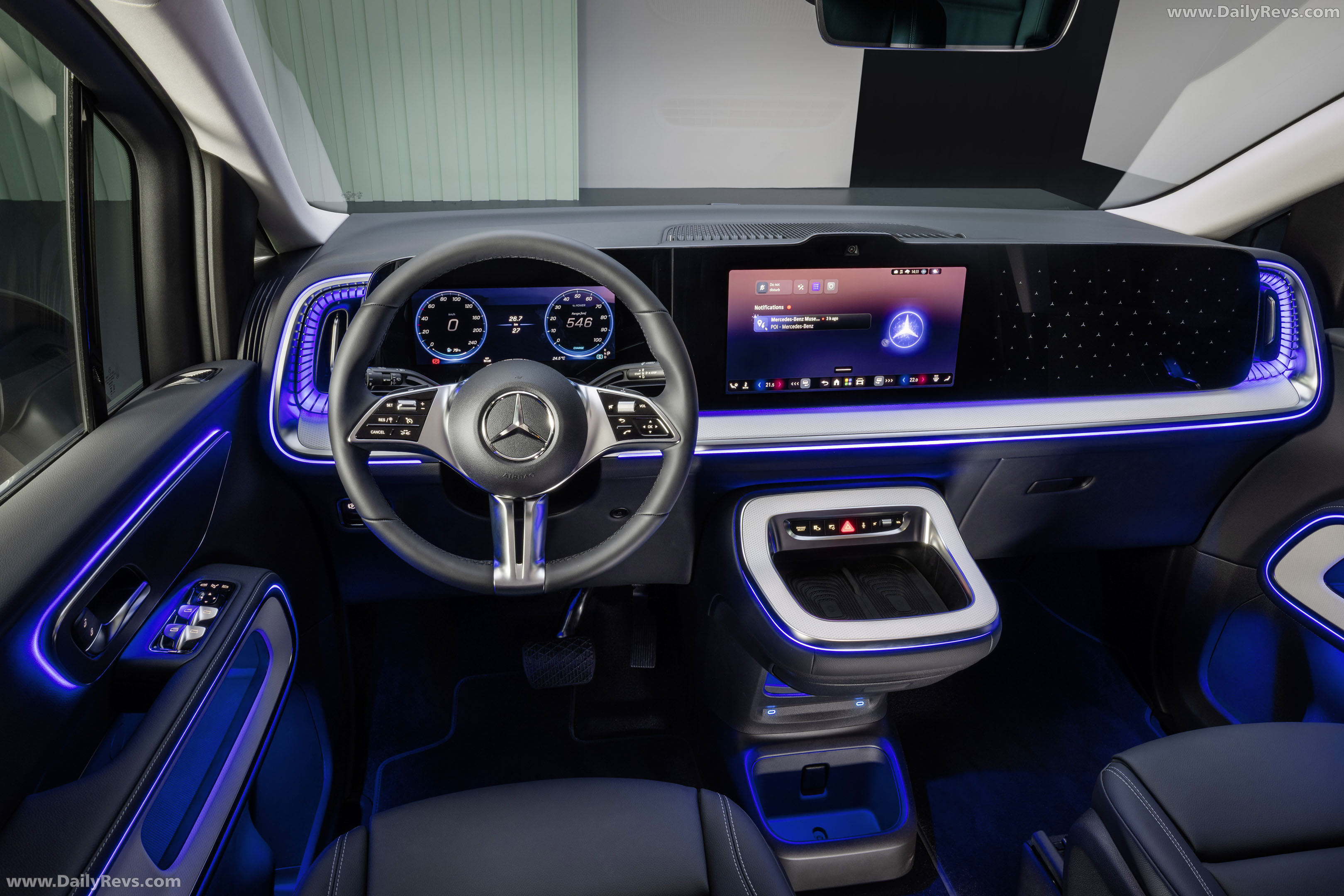 2027 Mercedes-Benz VLE 300 Obsidian Black Interior