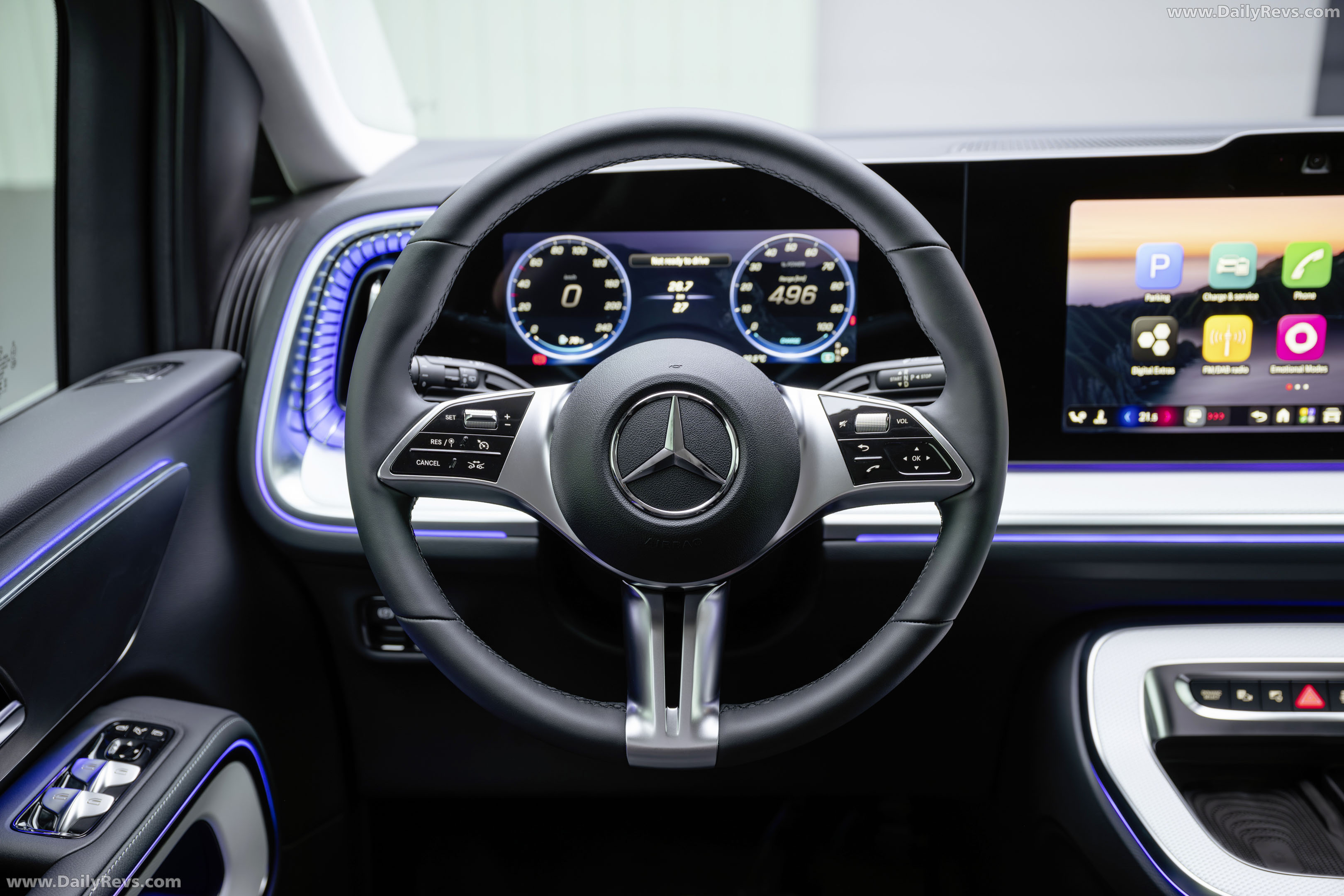 2027 Mercedes-Benz VLE 300 Obsidian Black Interior