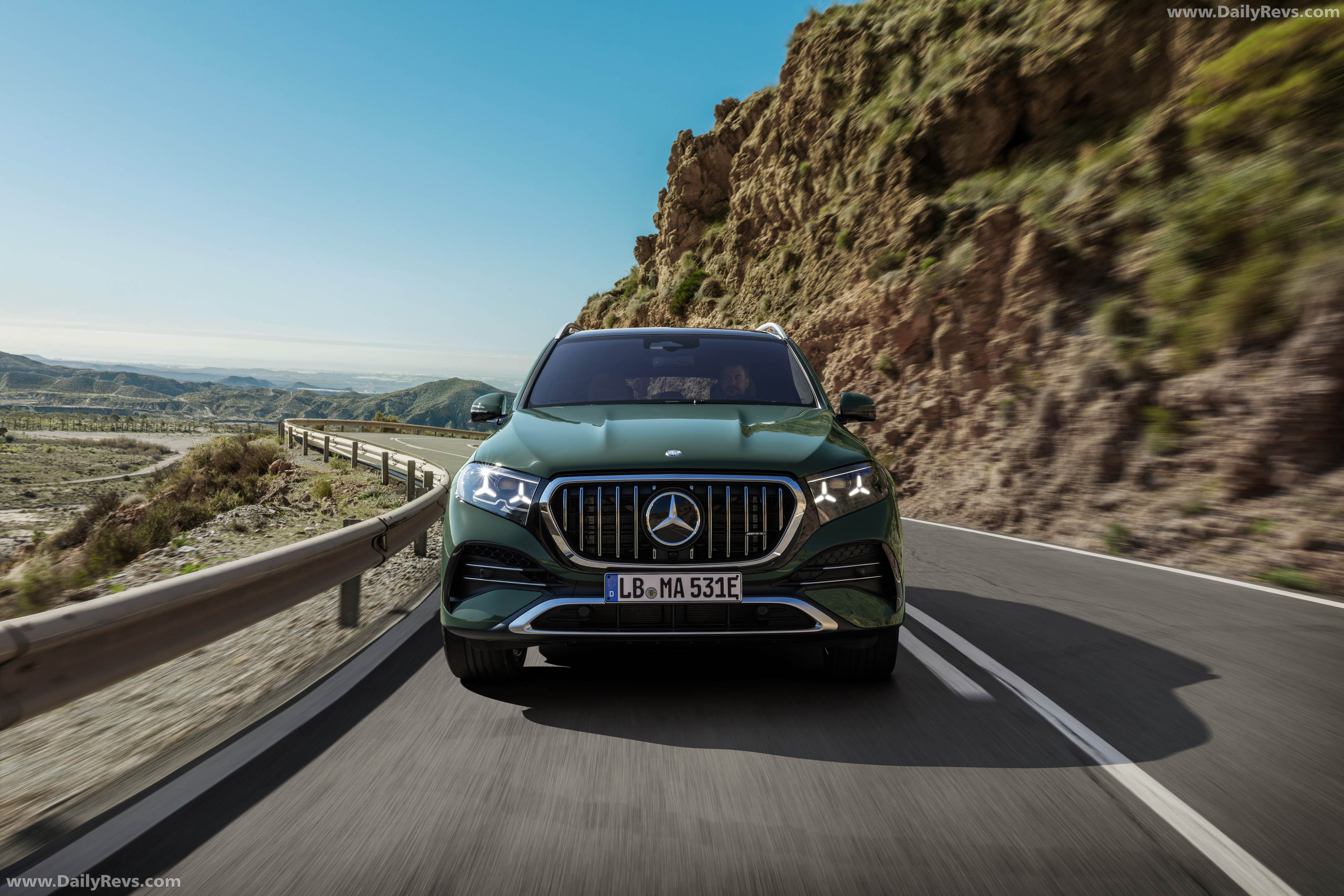 Mercedes-Benz GLE 53 AMG Hybrid - Electrified performance meets