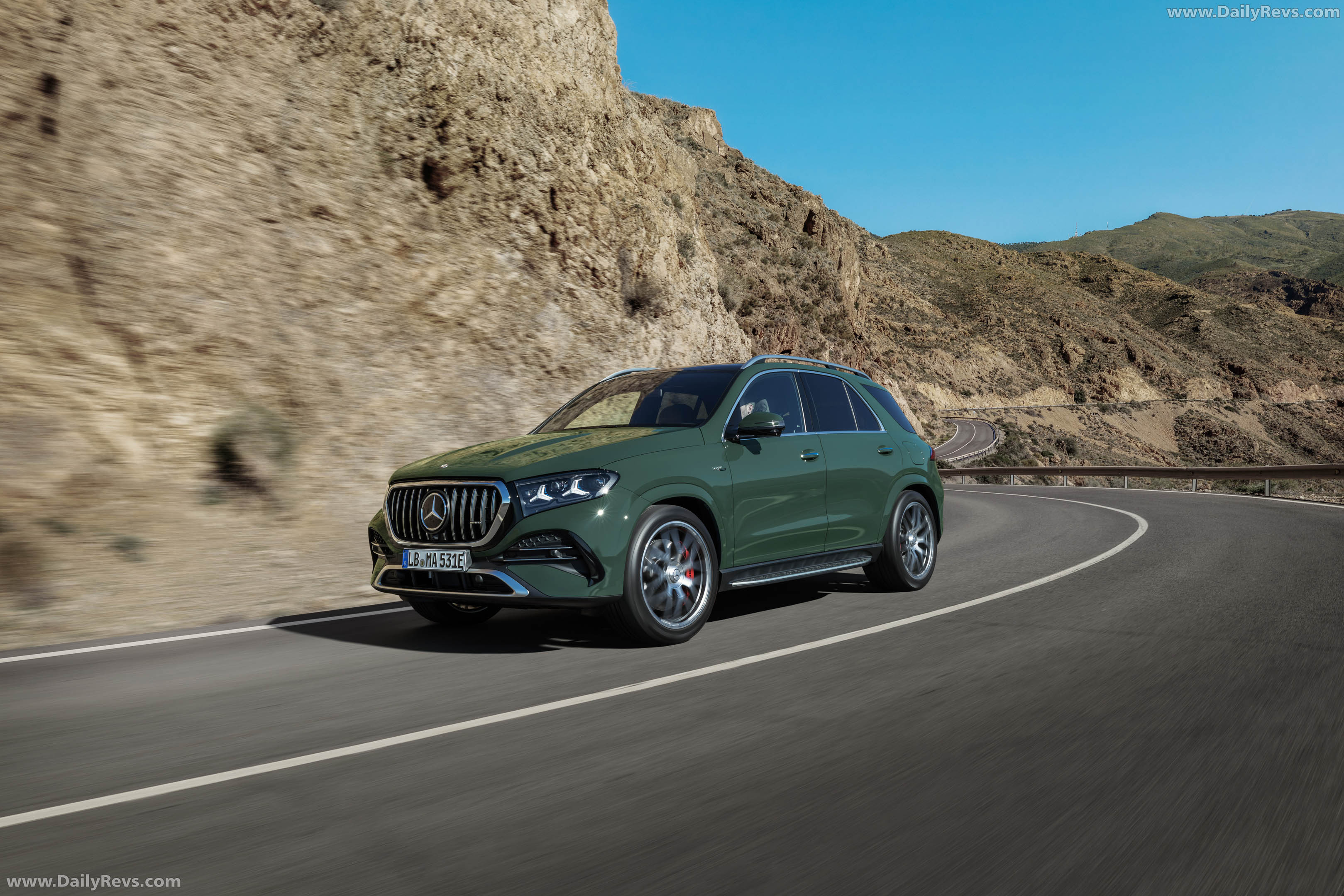 2027 Mercedes-Benz GLE 53 AMG Hybrid W167 Front View