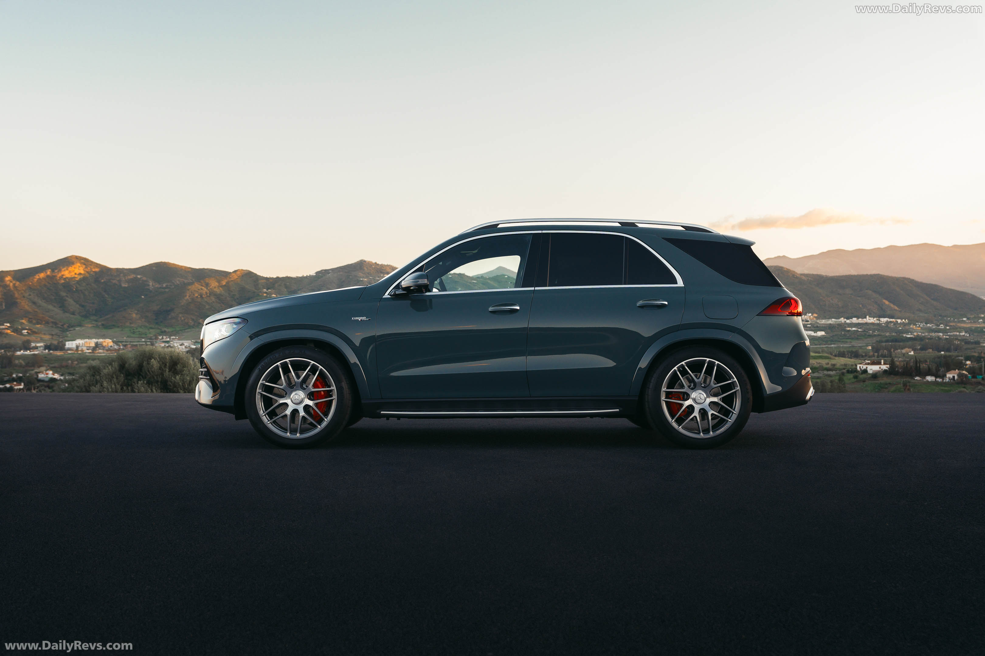 2027 Mercedes-Benz GLE 53 AMG Hybrid W167 Side View