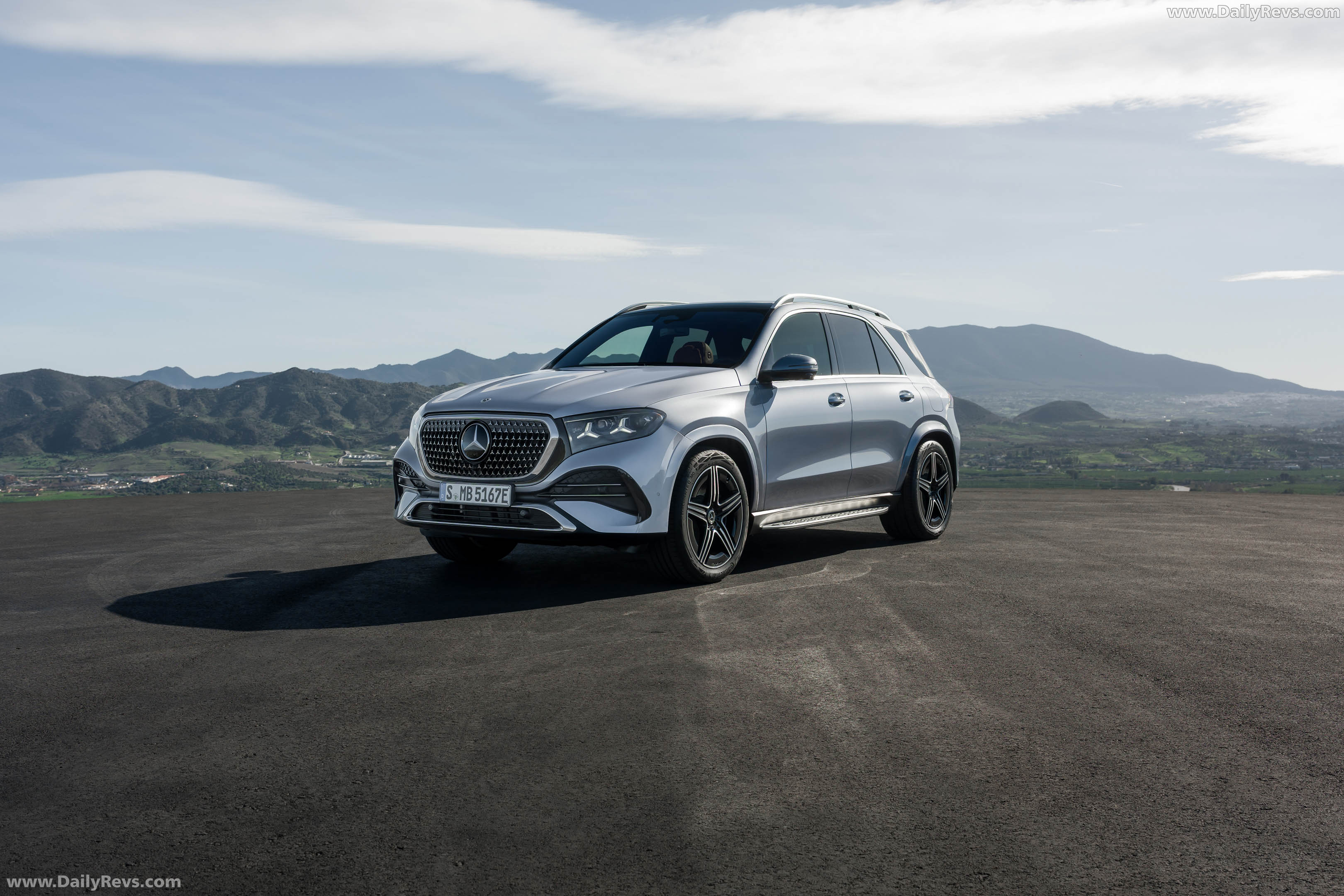 2027 Mercedes-Benz GLE Manufaktur Cote dAzur W167 Front View
