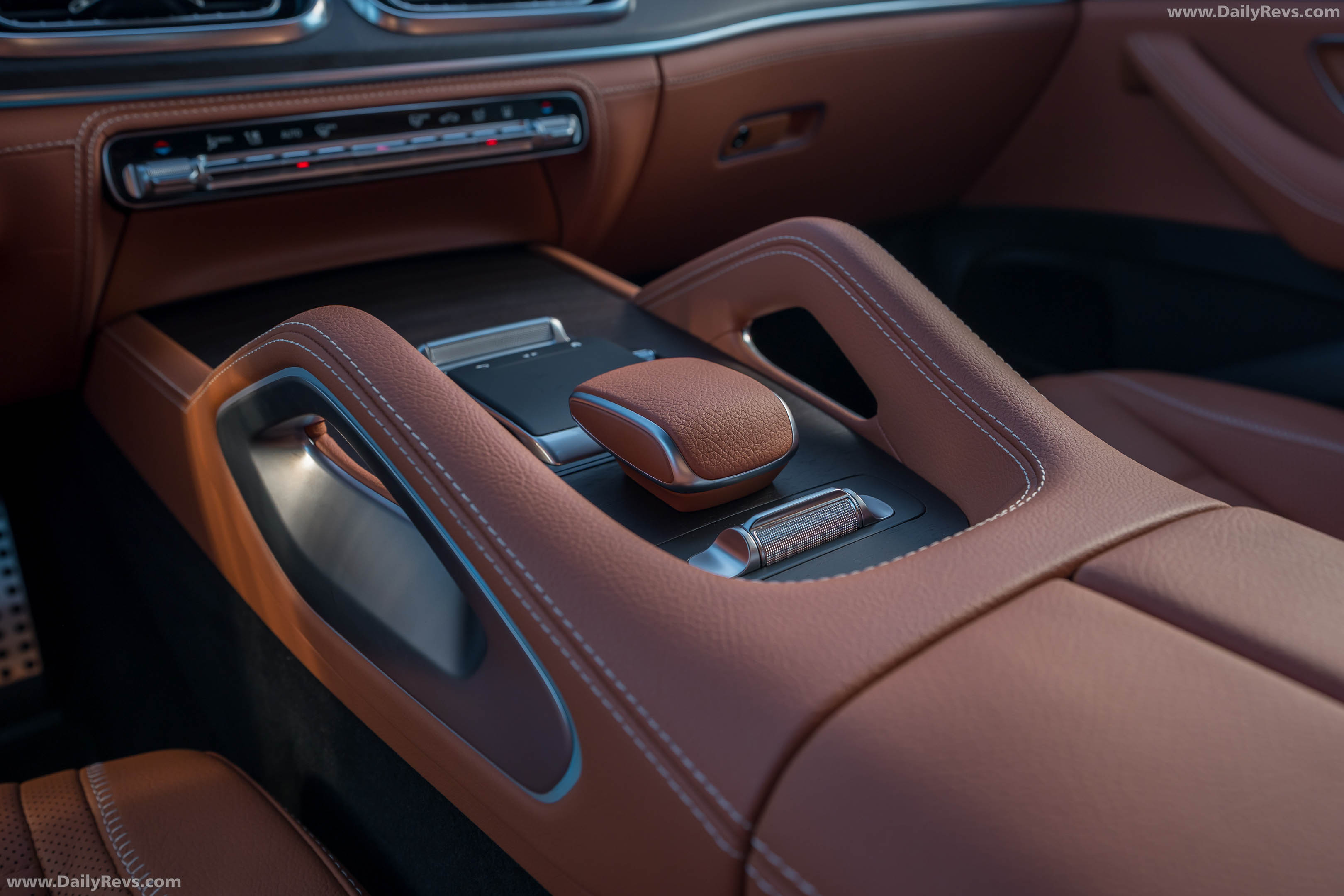 2027 Mercedes-Benz GLE Manufaktur Cote dAzur W167 Interior