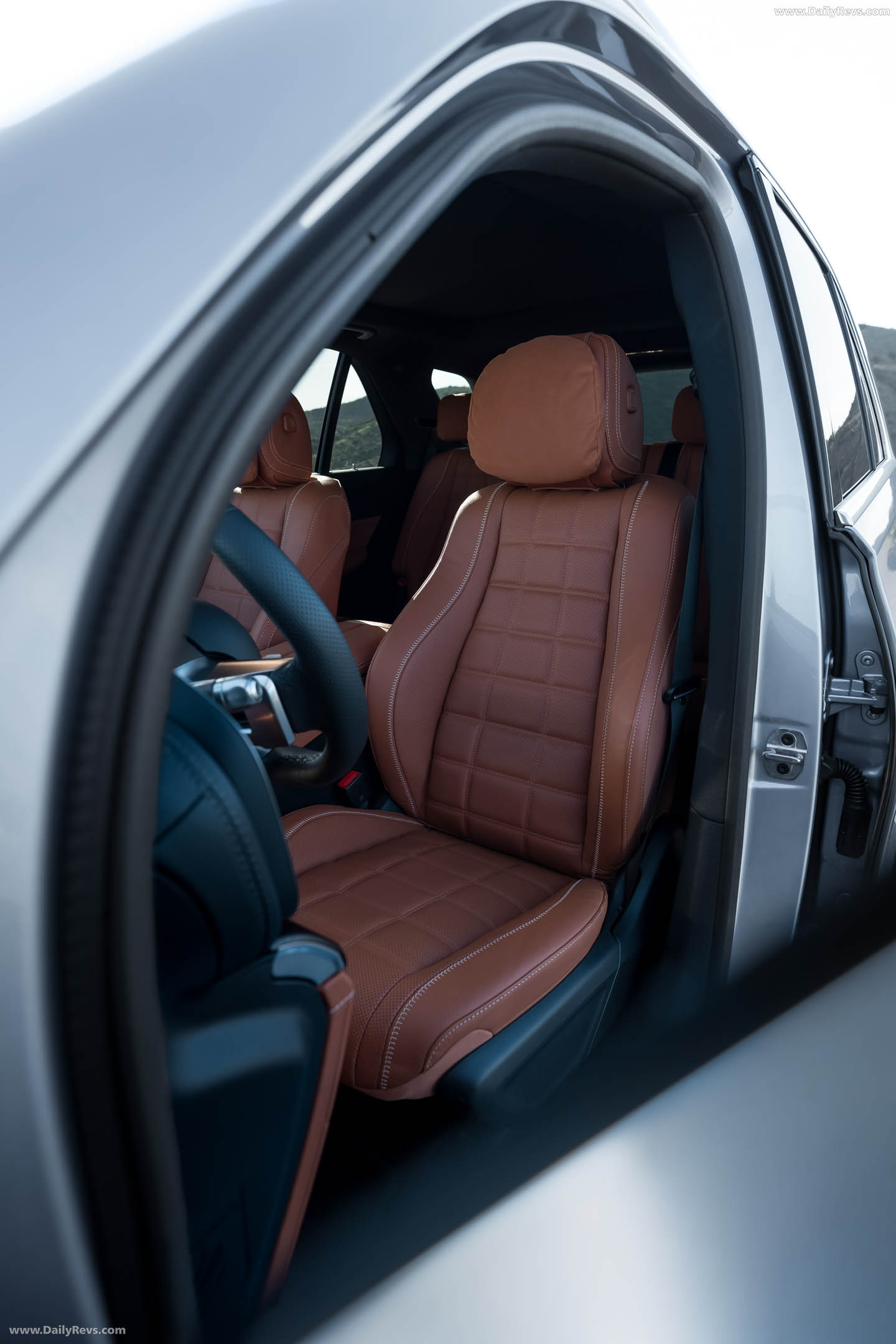 2027 Mercedes-Benz GLE Manufaktur Cote dAzur W167 Interior