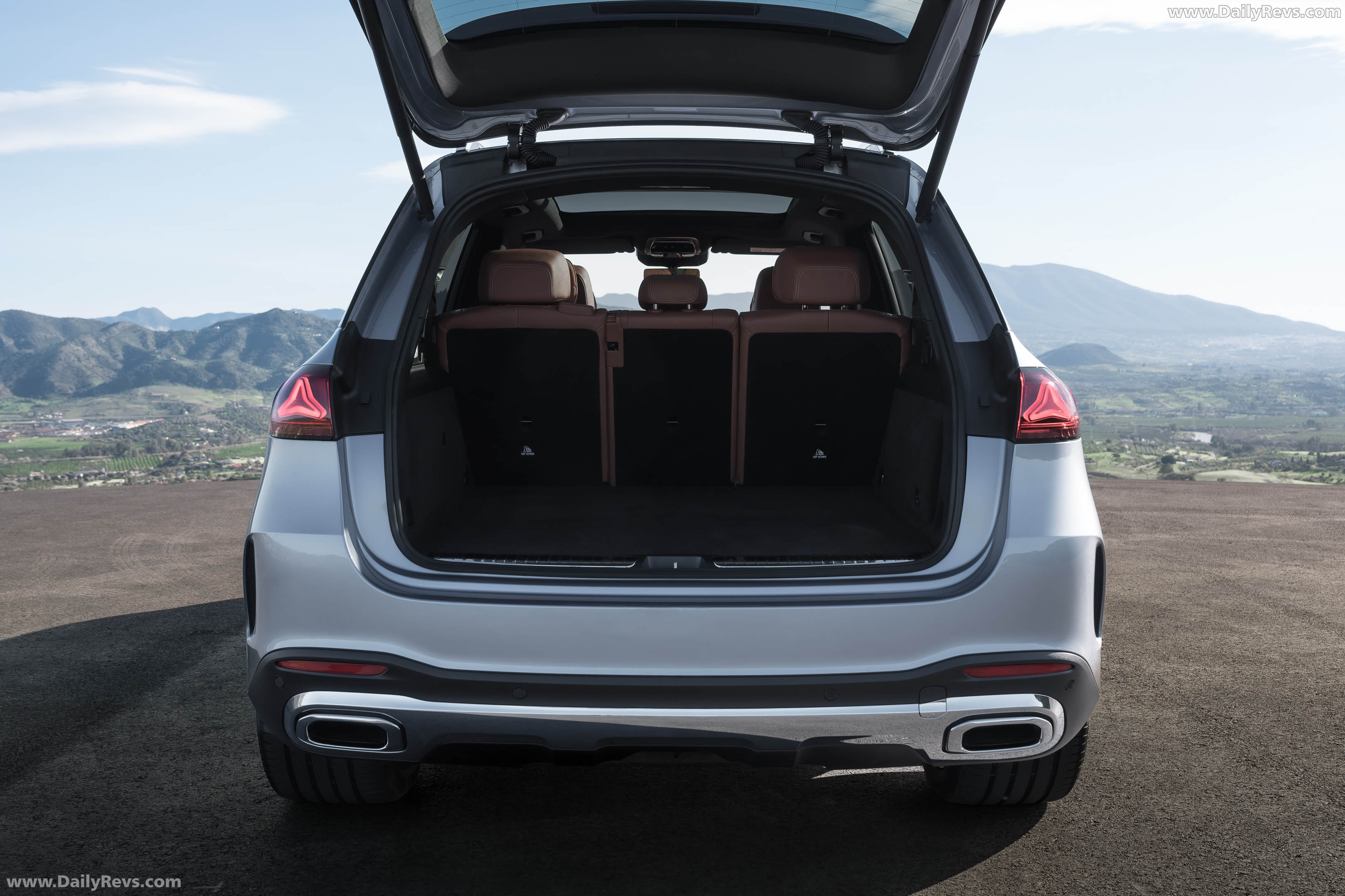 2027 Mercedes-Benz GLE Manufaktur Cote dAzur W167 Interior
