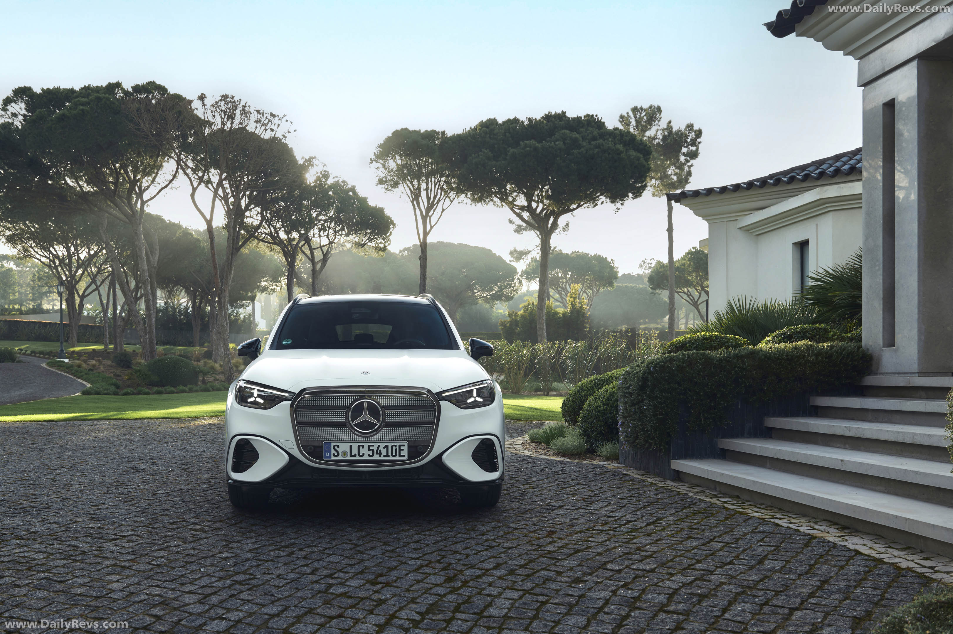 2026 Mercedes-Benz GLC EQ X254 Opalite White Front View