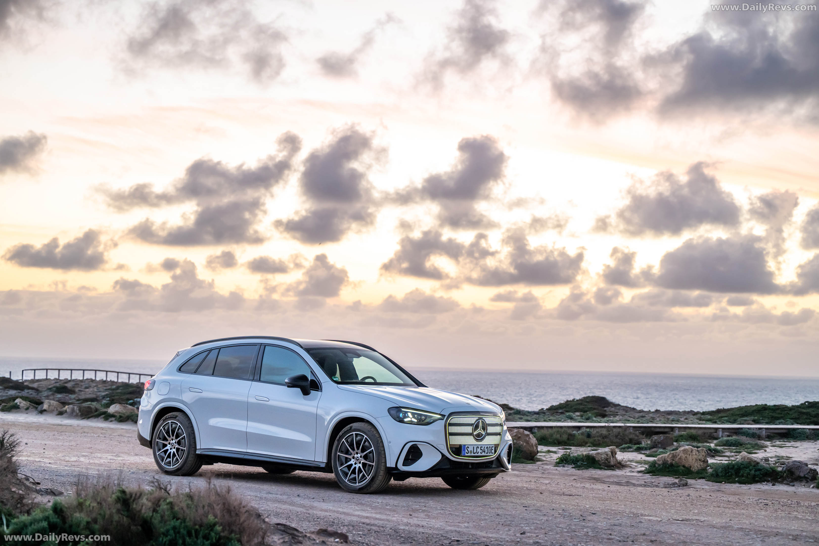 2026 Mercedes-Benz GLC EQ X254 Opalite White Front View