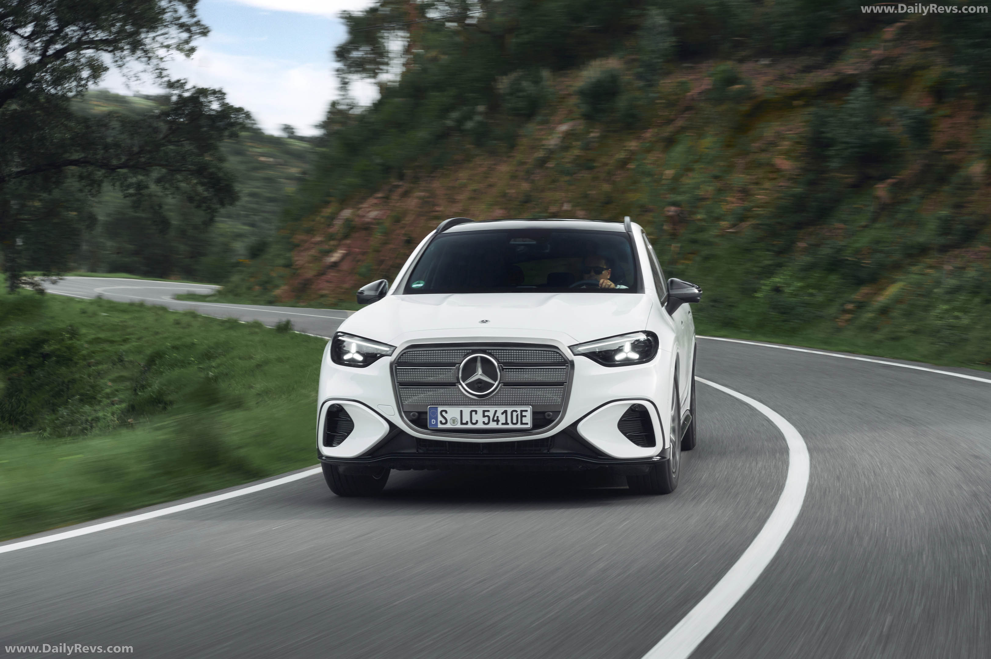 2026 Mercedes-Benz GLC EQ X254 Opalite White Front View