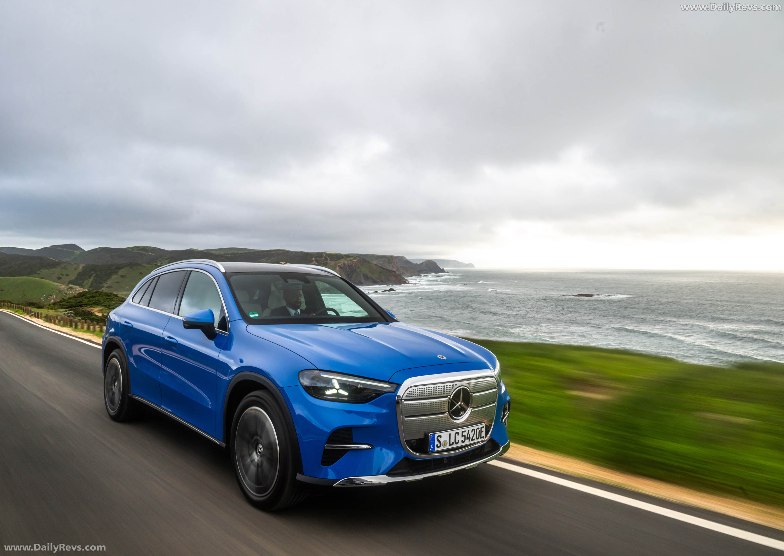 2026 Mercedes-Benz GLC EQ X254 Sheer Blue Front View