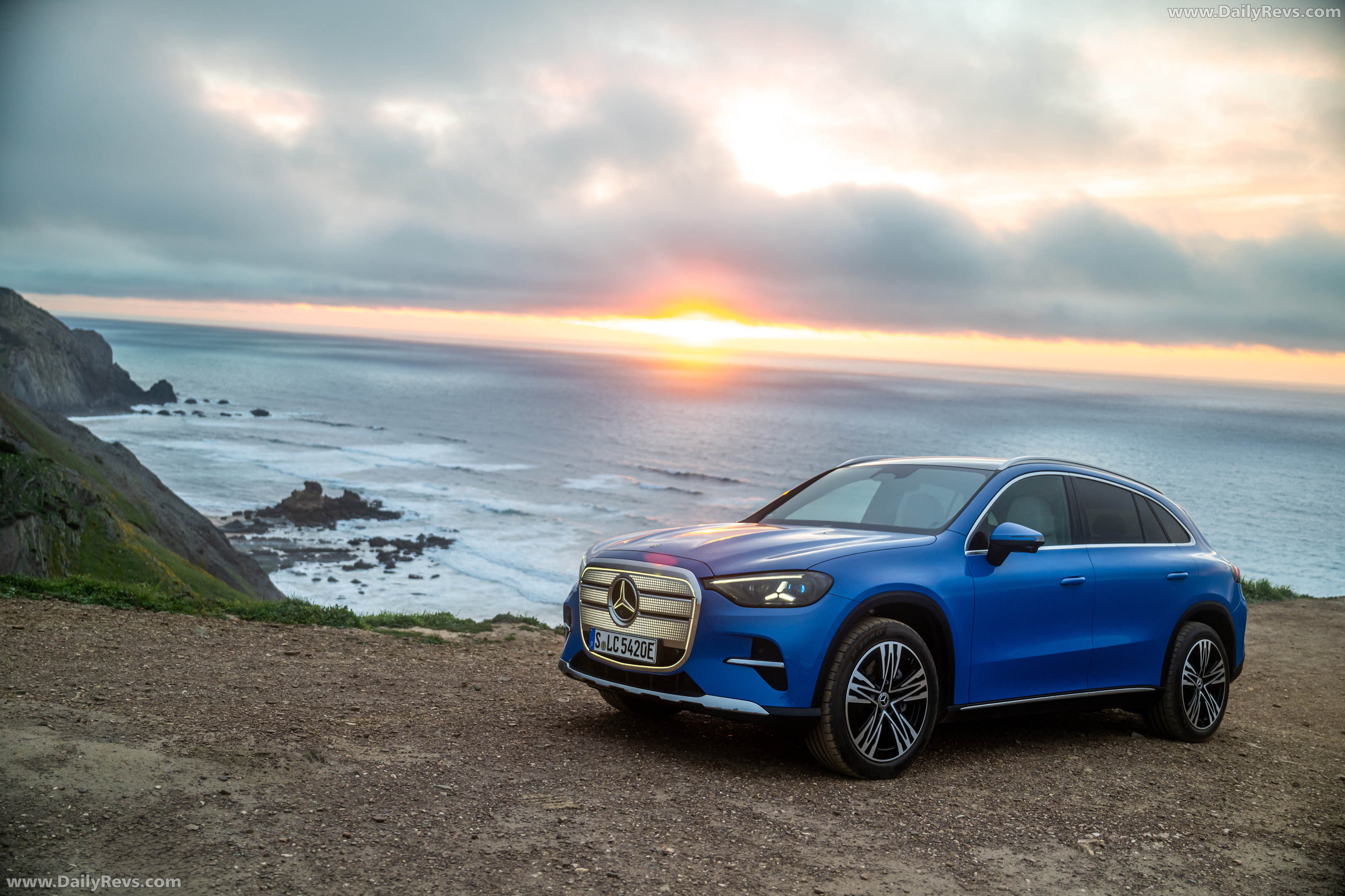 2026 Mercedes-Benz GLC EQ X254 Sheer Blue Front View