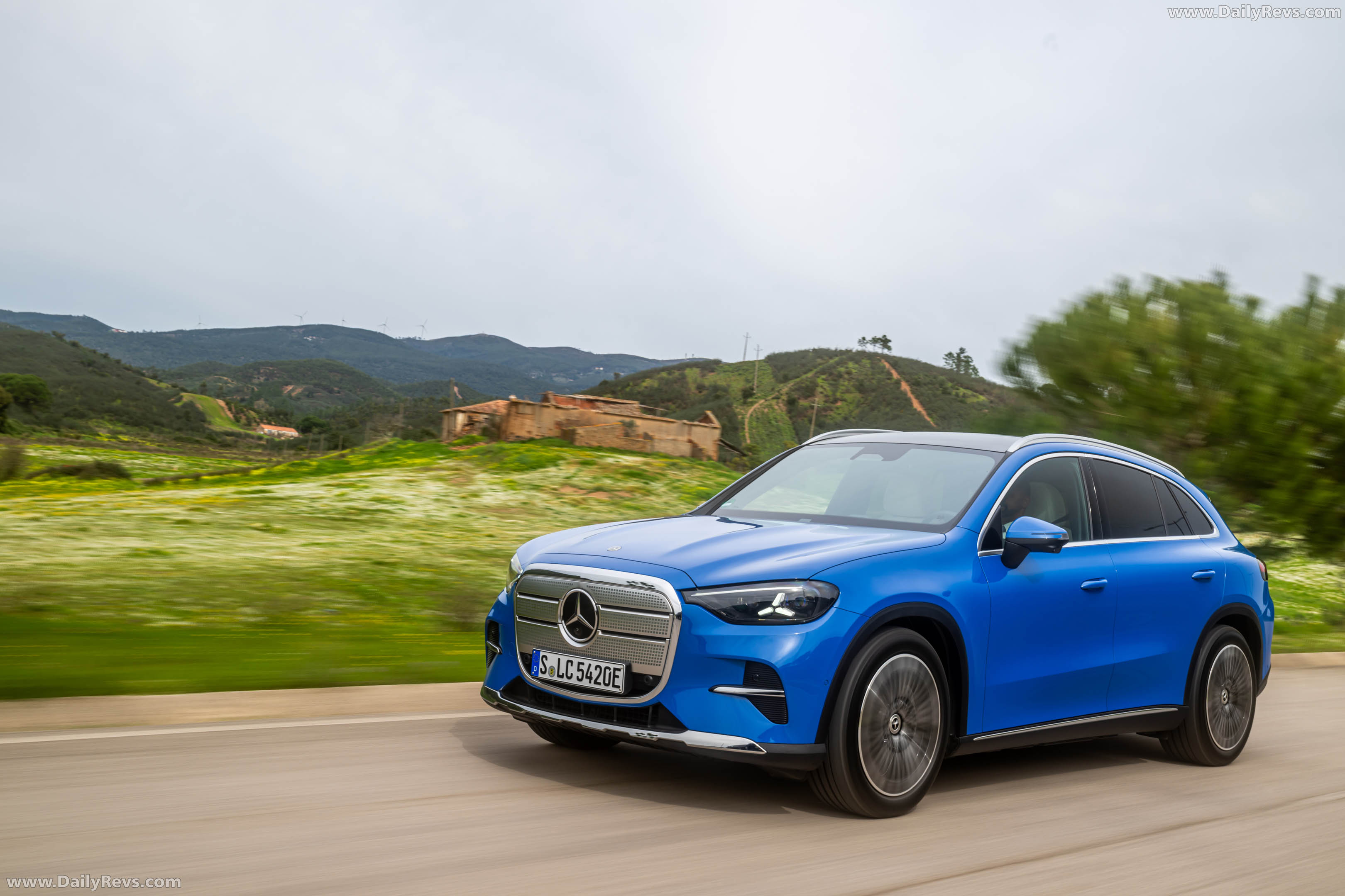 2026 Mercedes-Benz GLC EQ X254 Sheer Blue Front View
