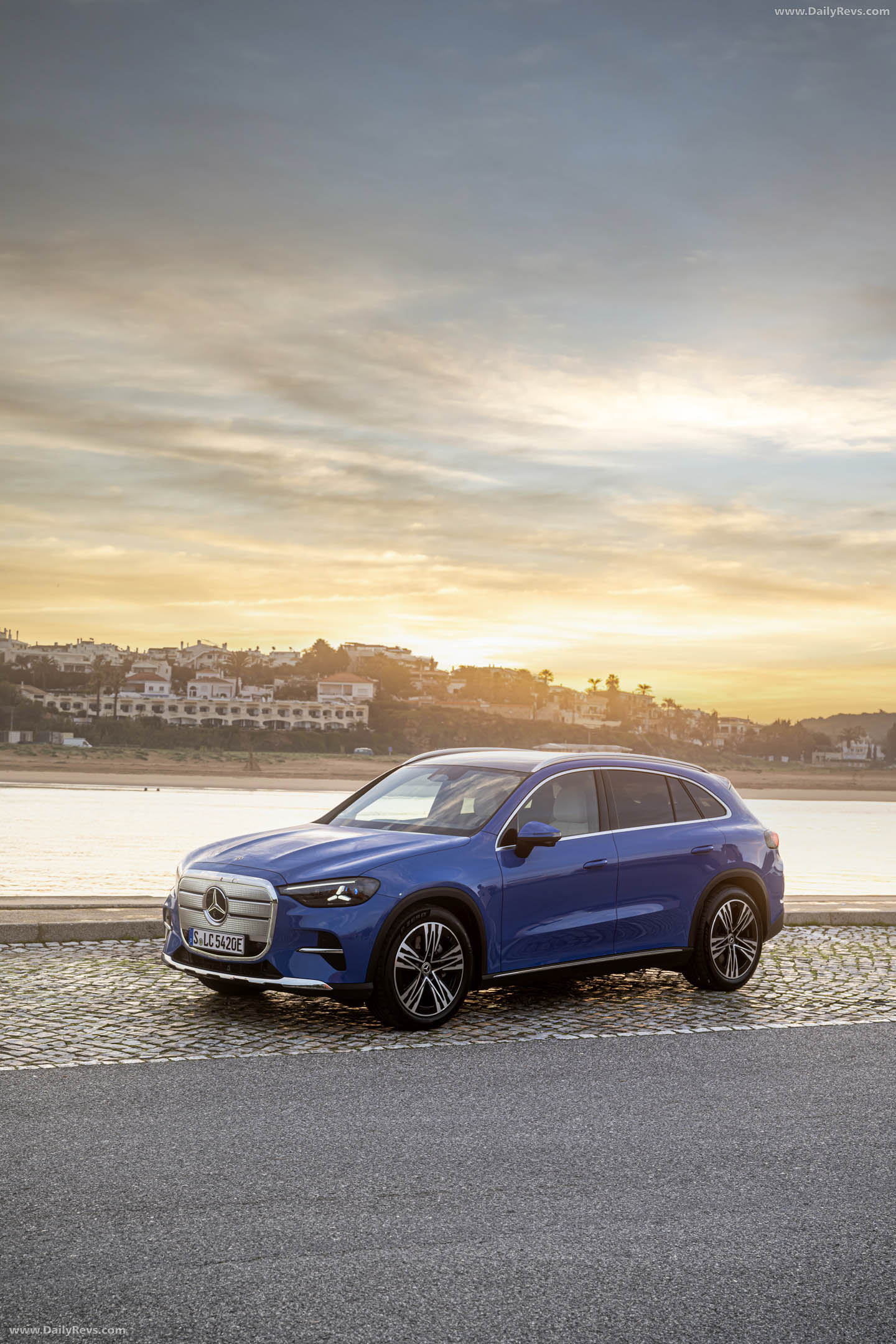 2026 Mercedes-Benz GLC EQ X254 Sheer Blue Front View