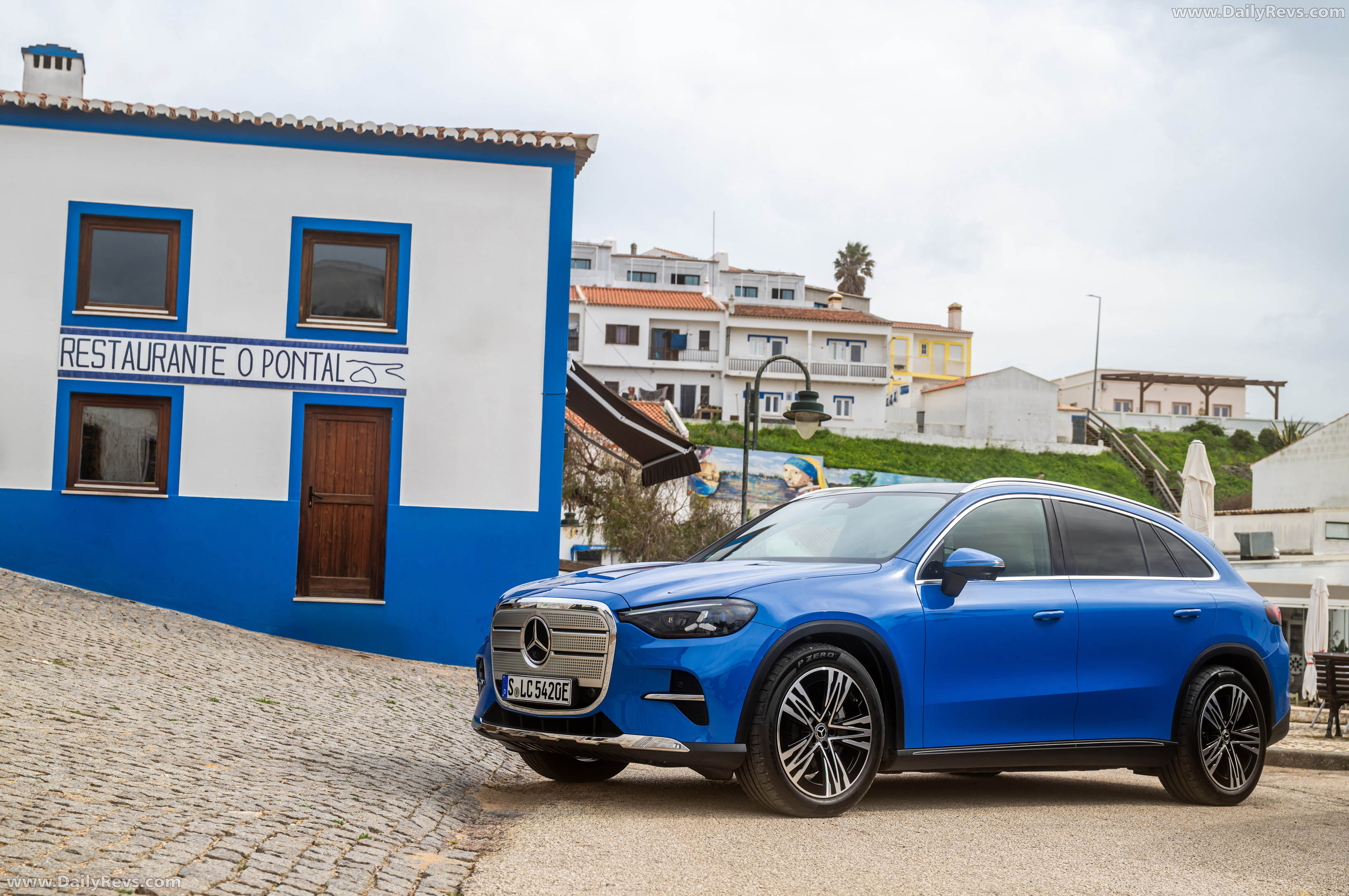 2026 Mercedes-Benz GLC EQ X254 Sheer Blue Front View