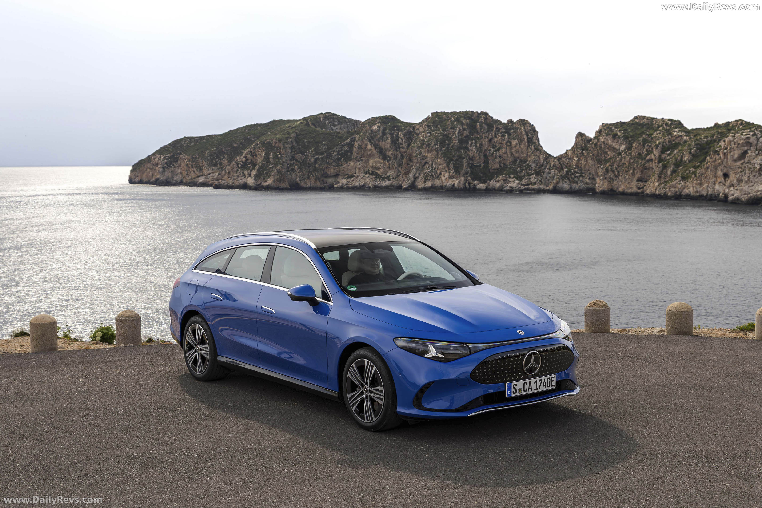 2026 Mercedes-Benz CLA 250 Plus Shooting Brake X118 Front View