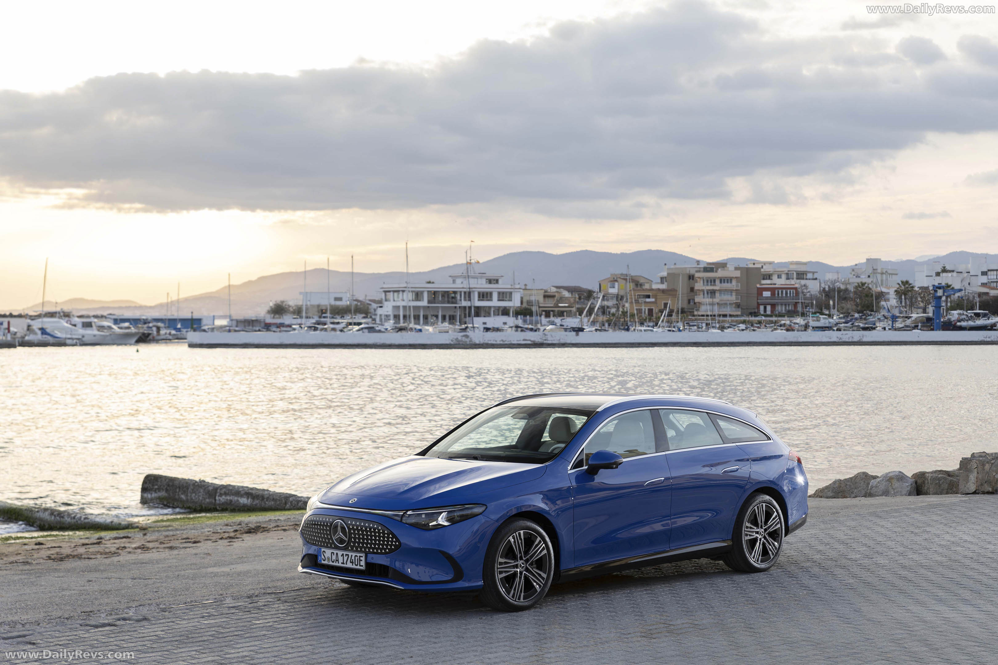 2026 Mercedes-Benz CLA 250 Plus Shooting Brake X118 Front View