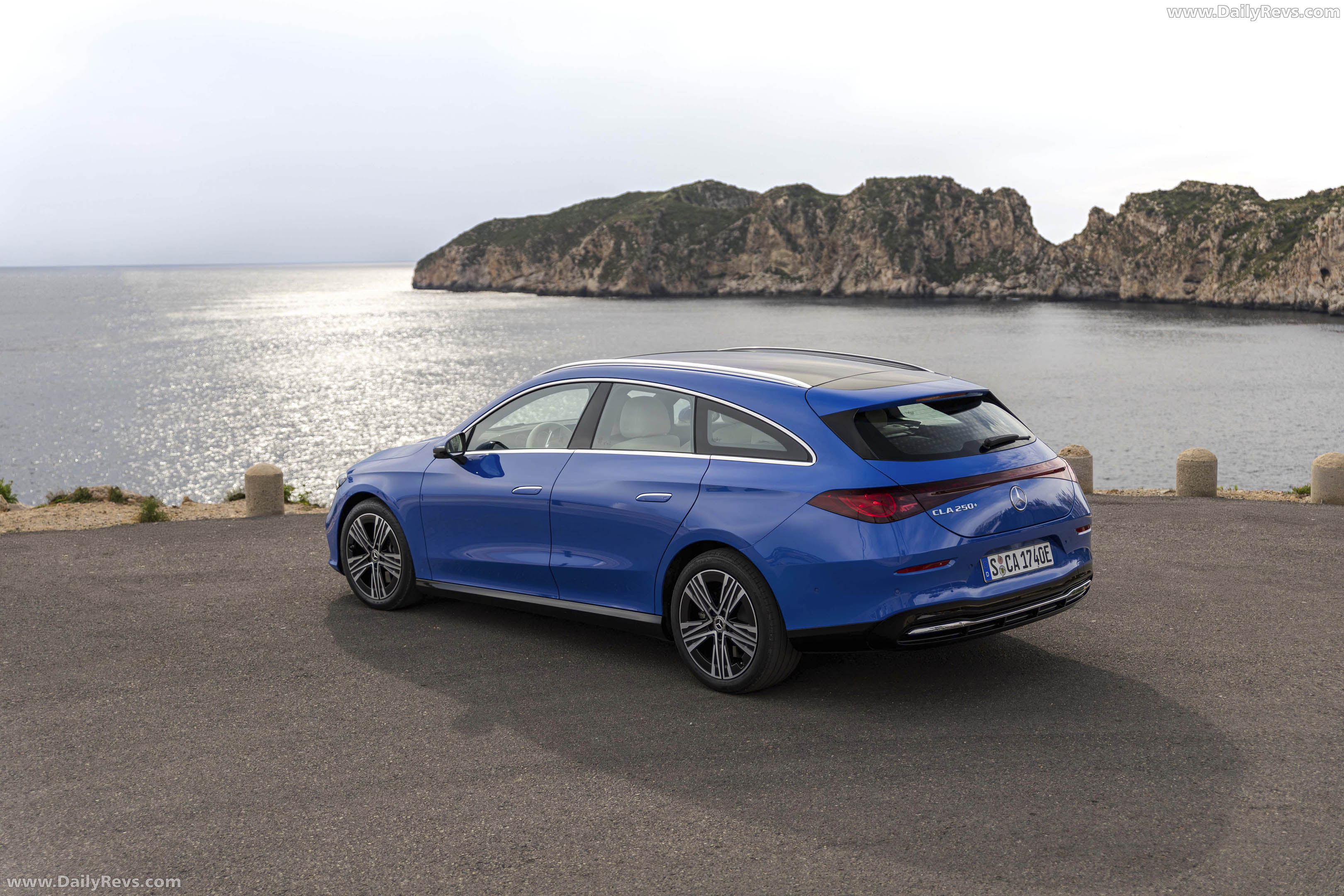 2026 Mercedes-Benz CLA 250 Plus Shooting Brake X118 Rear View