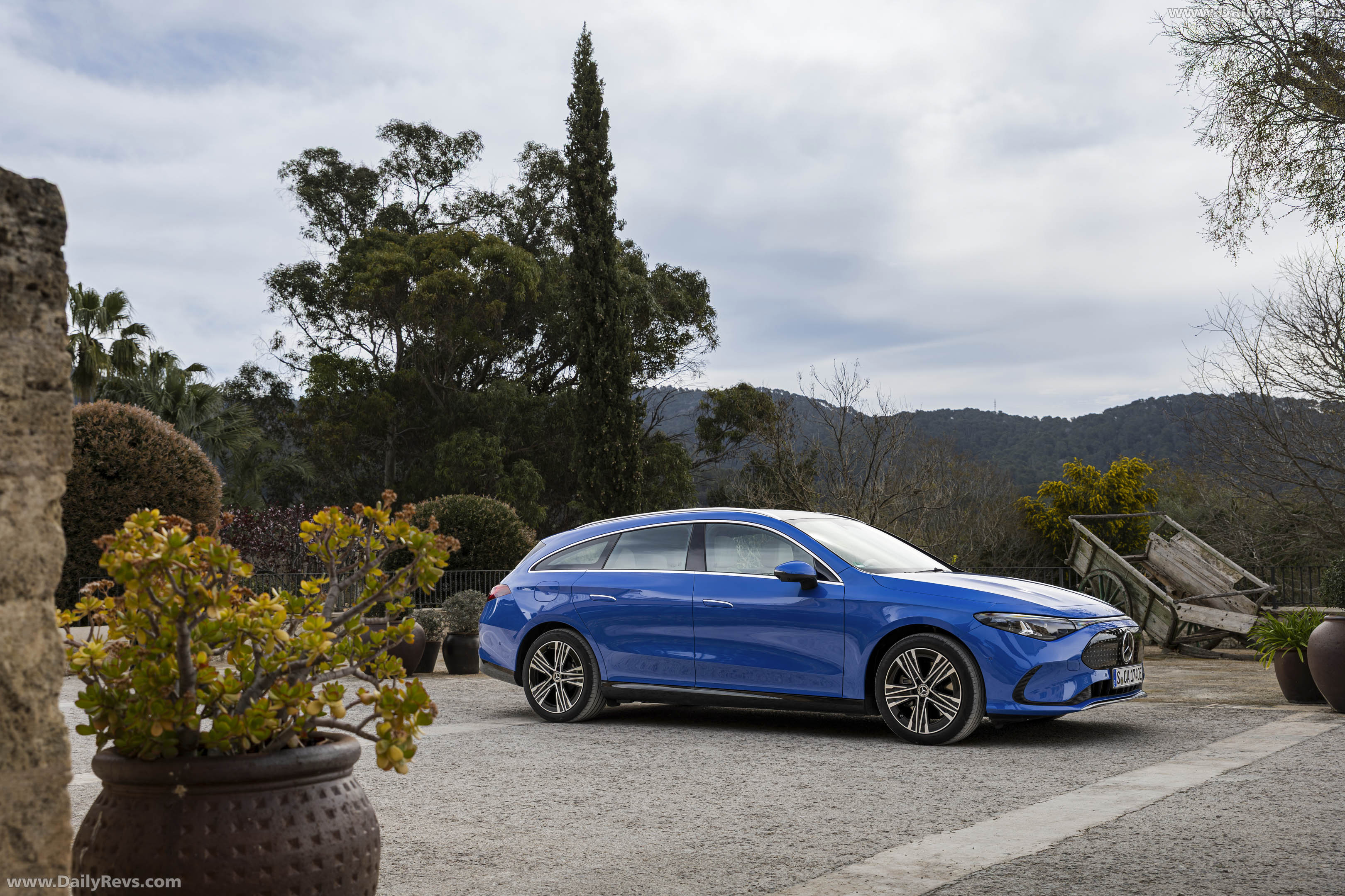 2026 Mercedes-Benz CLA 250 Plus Shooting Brake X118 Side View