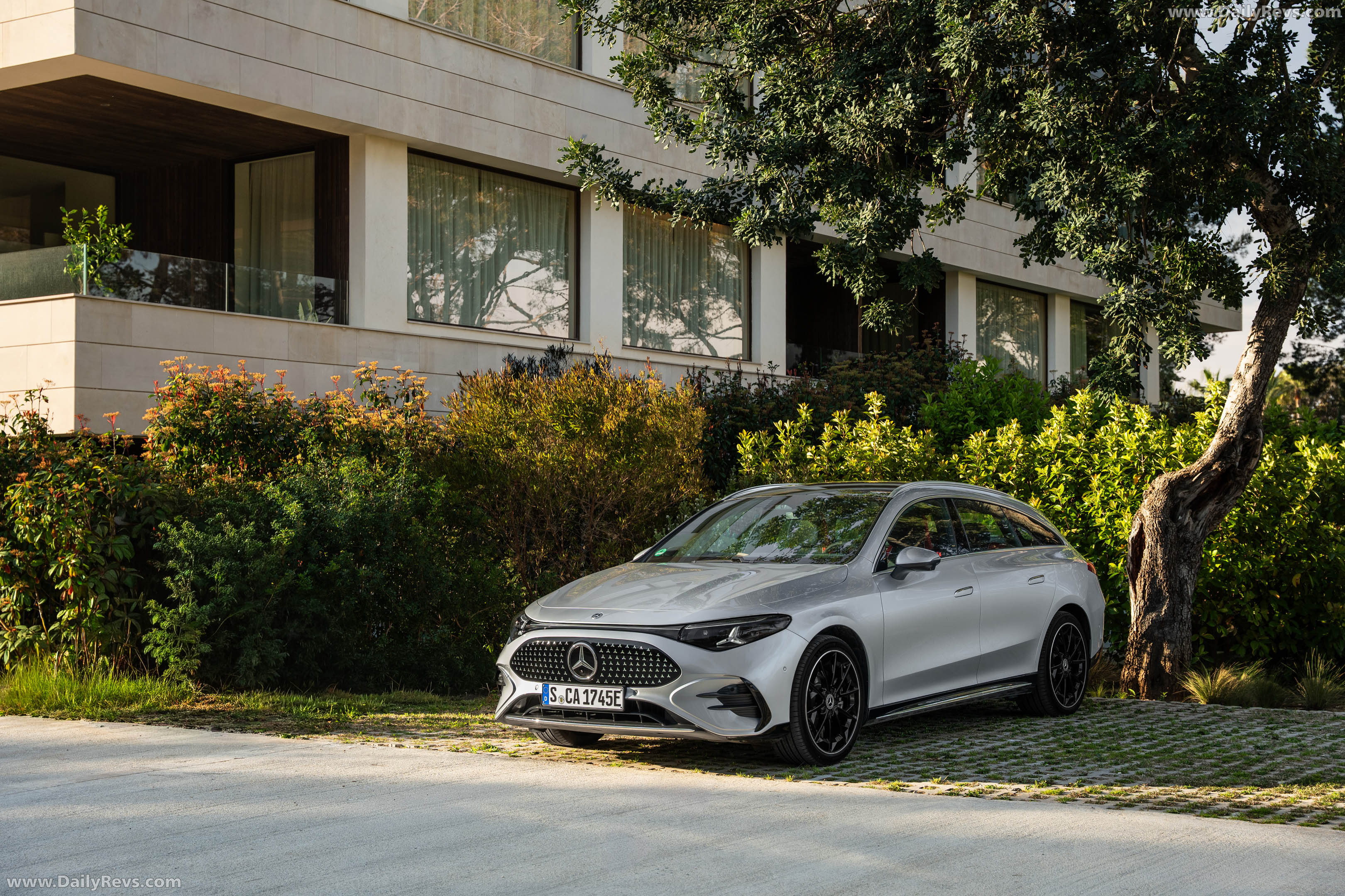 2026 Mercedes-Benz CLA 350 4MATIC Shooting Brake X118 Front View