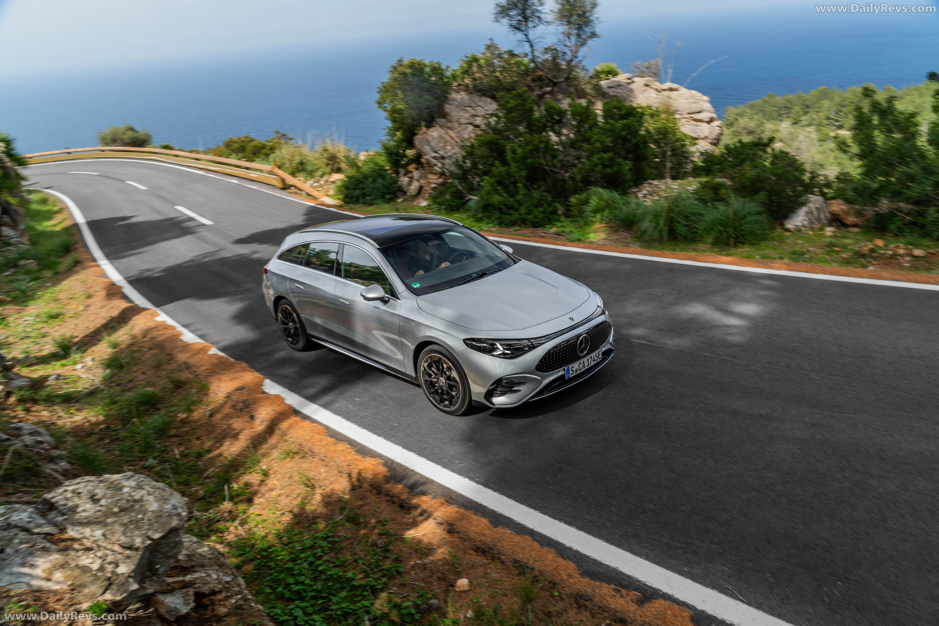 2026 Mercedes-Benz CLA 350 4MATIC Shooting Brake X118 Top View