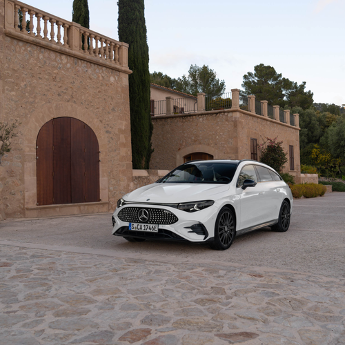 2026 Mercedes-Benz CLA 350 4MATIC Shooting Brake X118 Polar White Front View