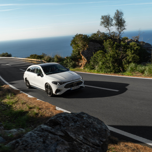 2026 Mercedes-Benz CLA 350 4MATIC Shooting Brake X118 Polar White Front View
