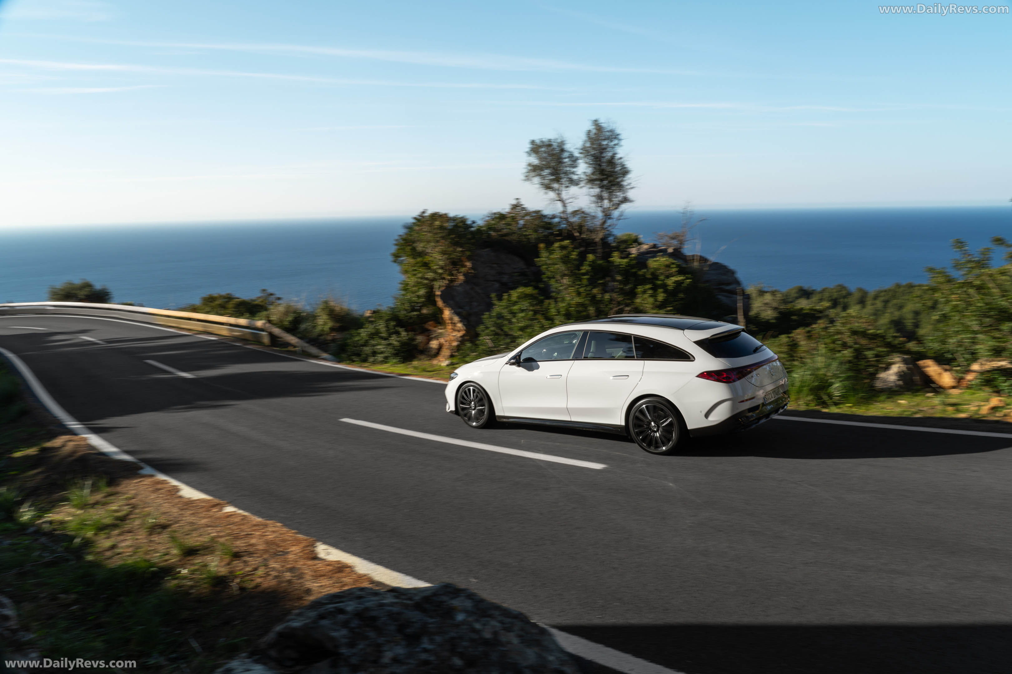 2026 Mercedes-Benz CLA 350 4MATIC Shooting Brake X118 Polar White Rear View