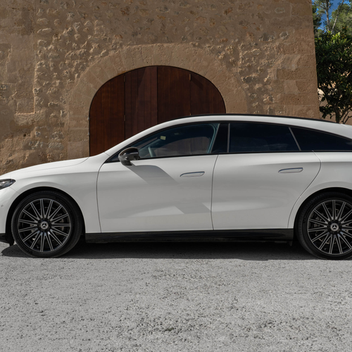 2026 Mercedes-Benz CLA 350 4MATIC Shooting Brake X118 Polar White Side View