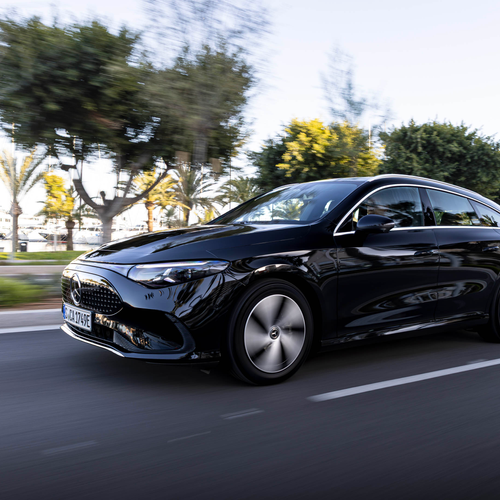 2026 Mercedes-Benz CLA 250 Plus Shooting Brake X118 Cosmic Black Front View