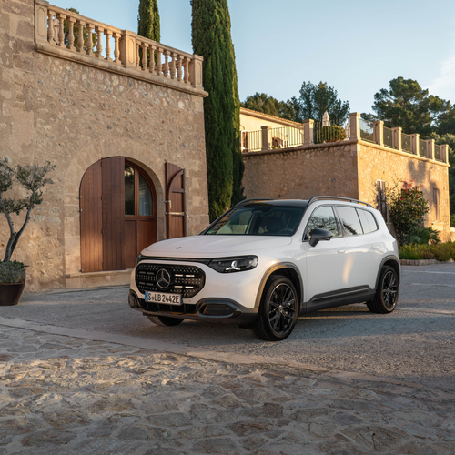 2027 Mercedes-Benz GLB 250 Plus EQ X247 Polar White Front View
