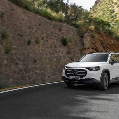 2027 Mercedes-Benz GLB 250 Plus EQ X247 Polar White Front View