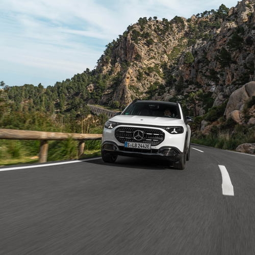 2027 Mercedes-Benz GLB 250 Plus EQ X247 Polar White Front View