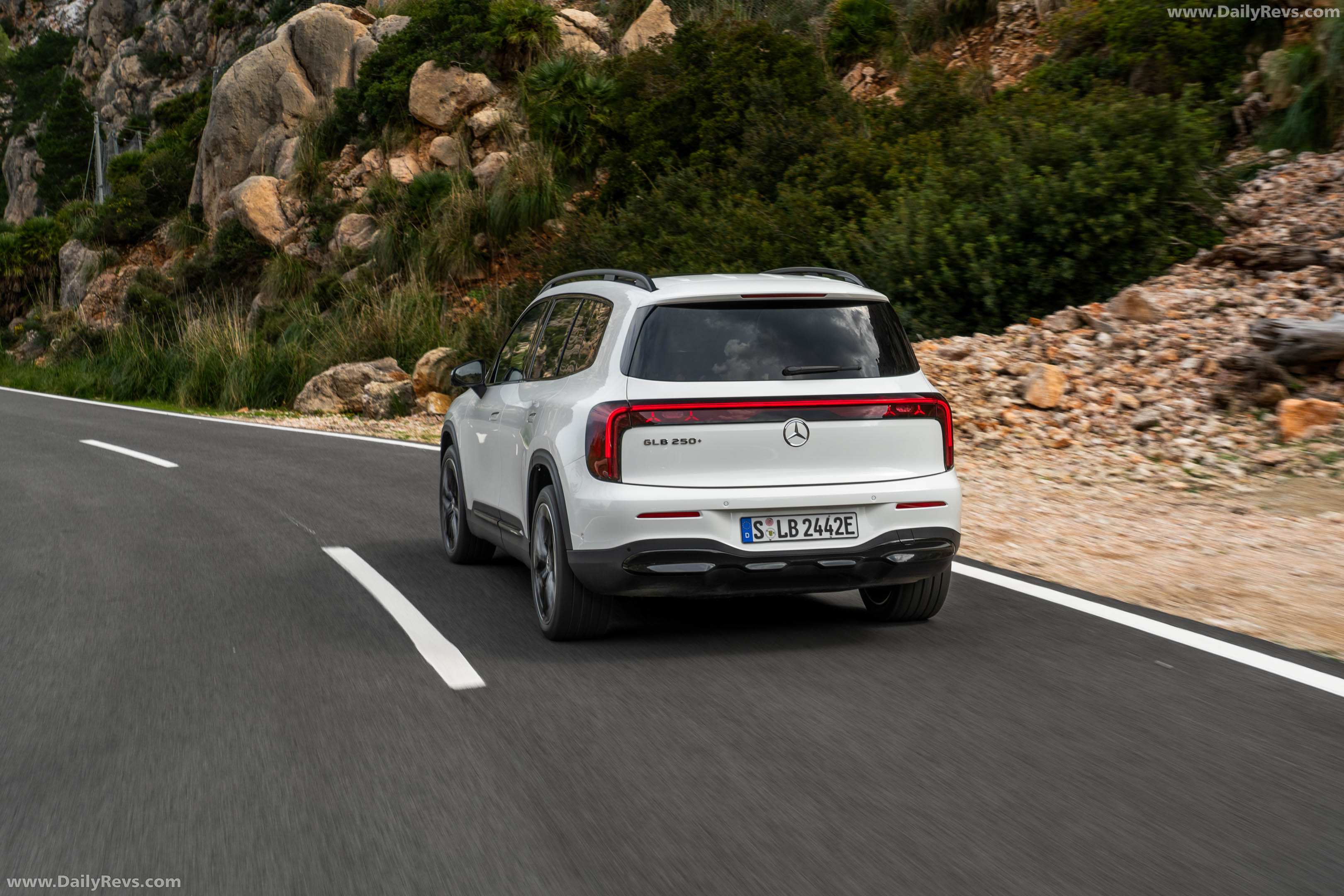 2027 Mercedes-Benz GLB 250 Plus EQ X247 Polar White Rear View