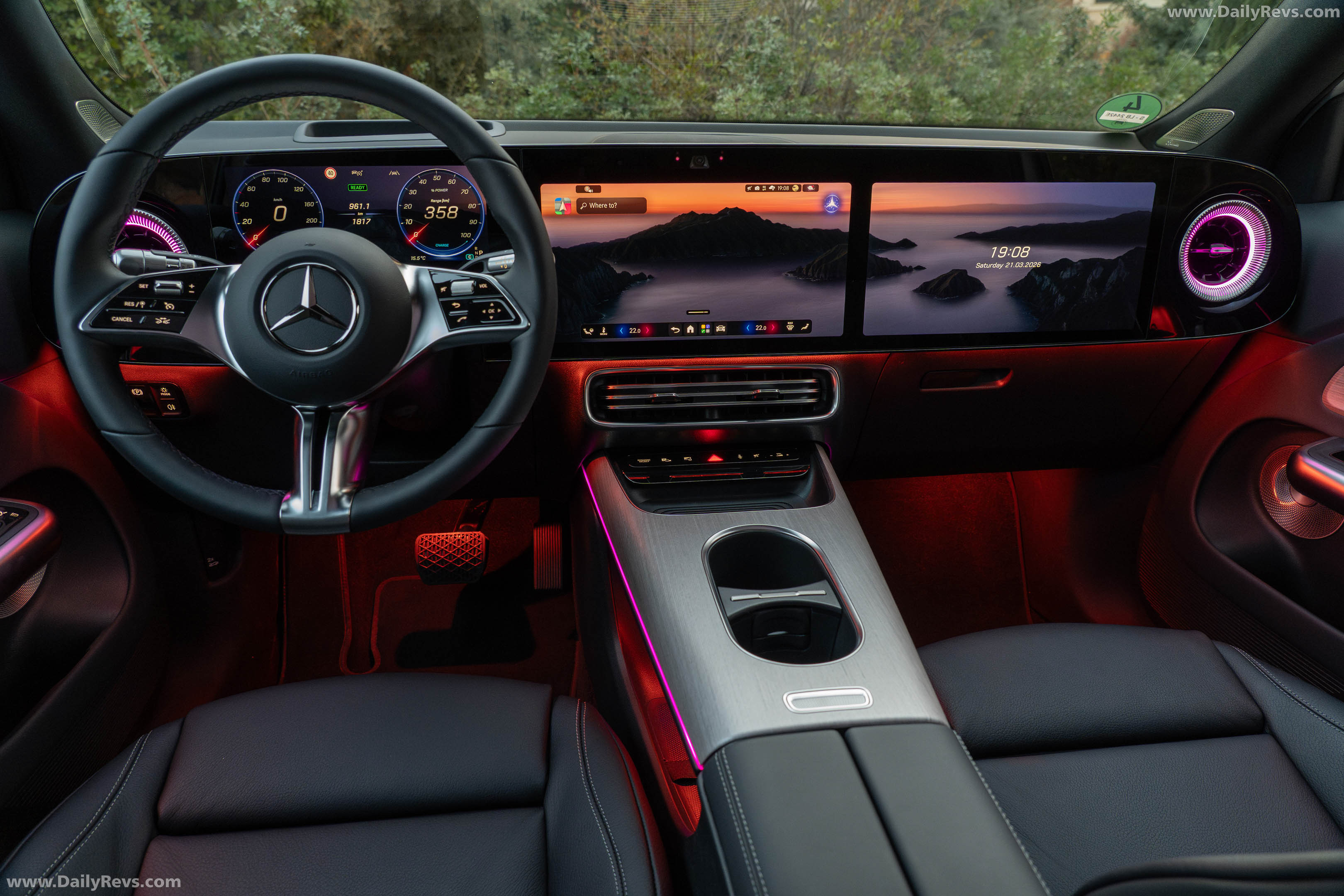 2027 Mercedes-Benz GLB 250 Plus EQ X247 Polar White Interior