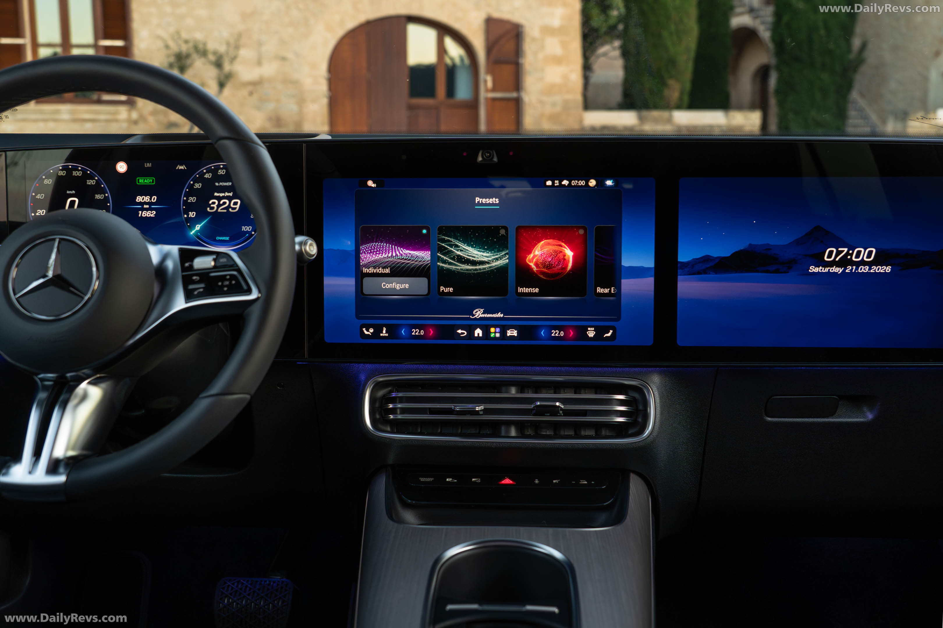 2027 Mercedes-Benz GLB 250 Plus EQ X247 Polar White Interior
