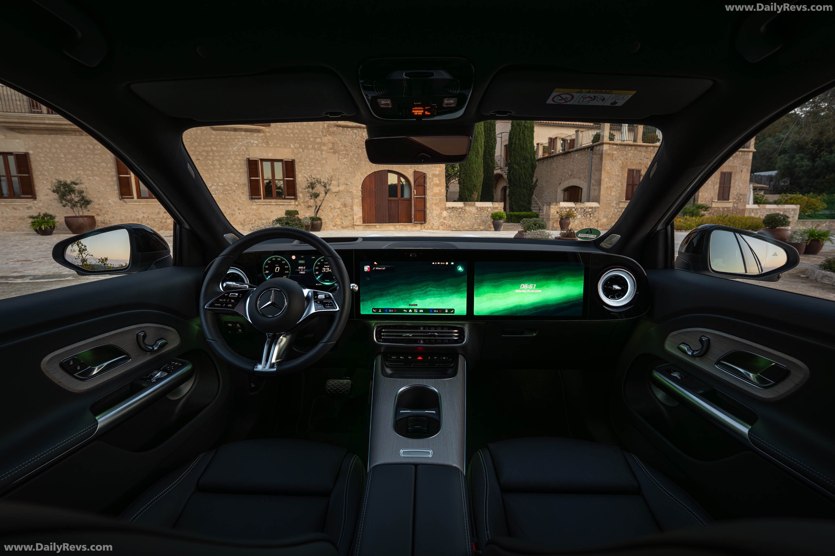 2027 Mercedes-Benz GLB 250 Plus EQ X247 Polar White Interior