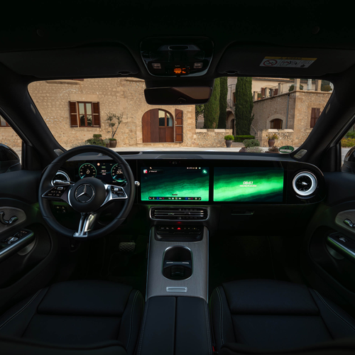 2027 Mercedes-Benz GLB 250 Plus EQ X247 Polar White Interior