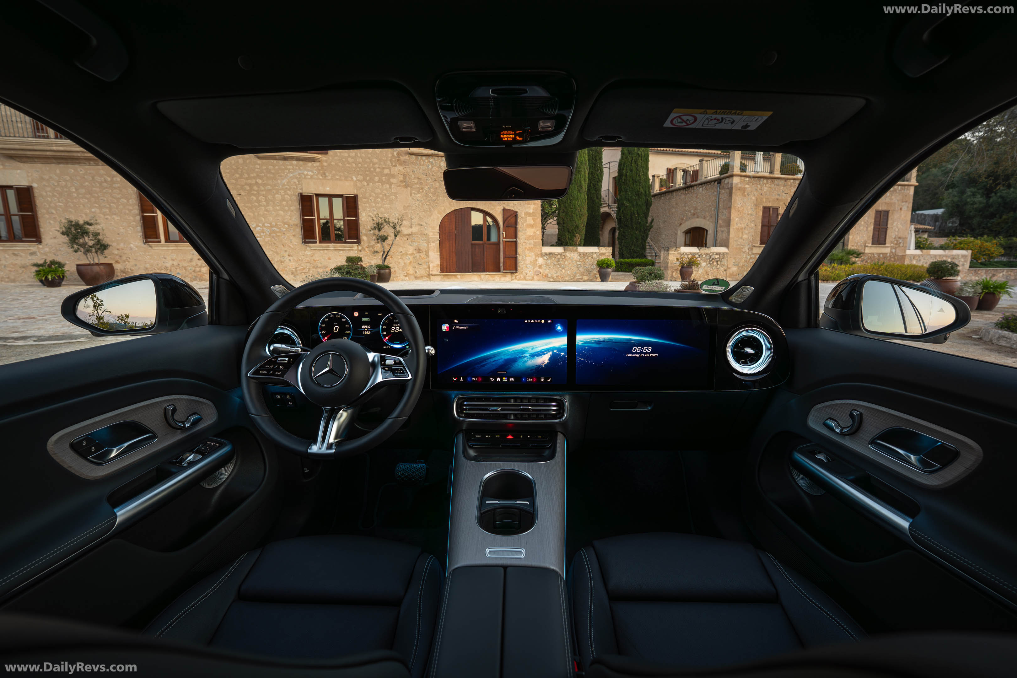 2027 Mercedes-Benz GLB 250 Plus EQ X247 Polar White Interior
