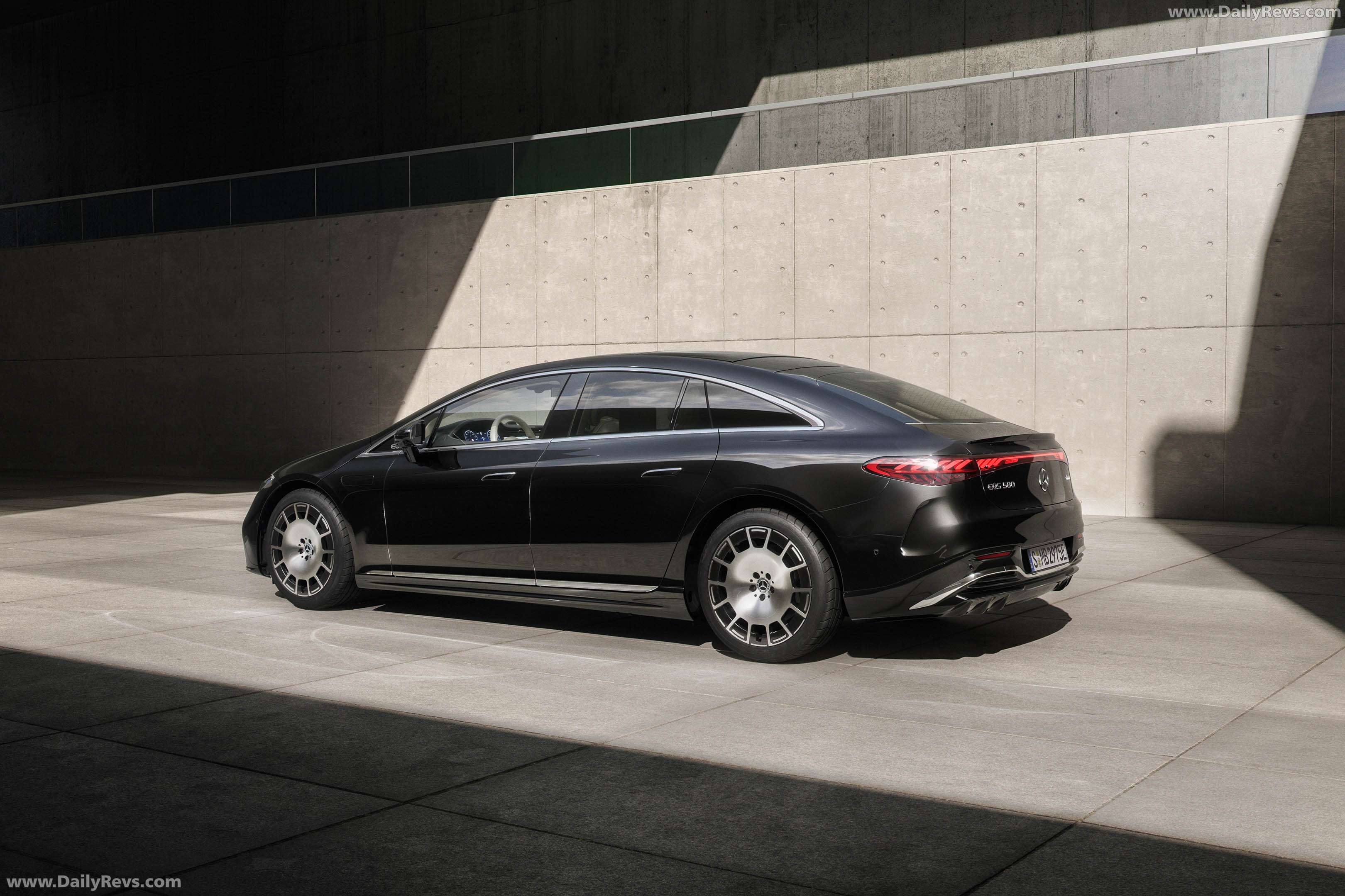 2027 Mercedes-Benz EQS Rear View