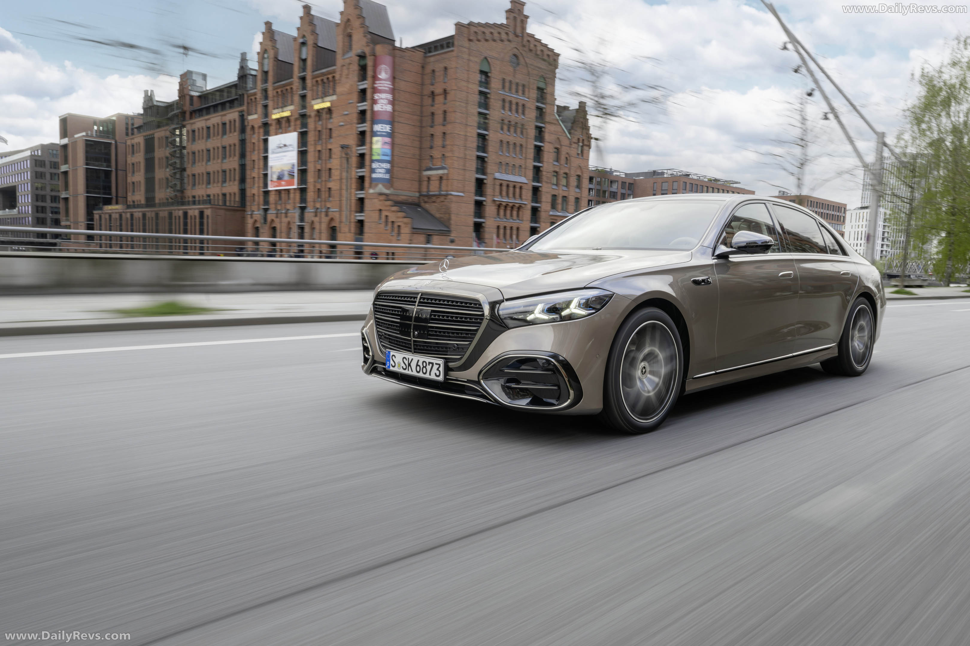 2027 Mercedes-Benz S 500 4MATIC W223 Front View