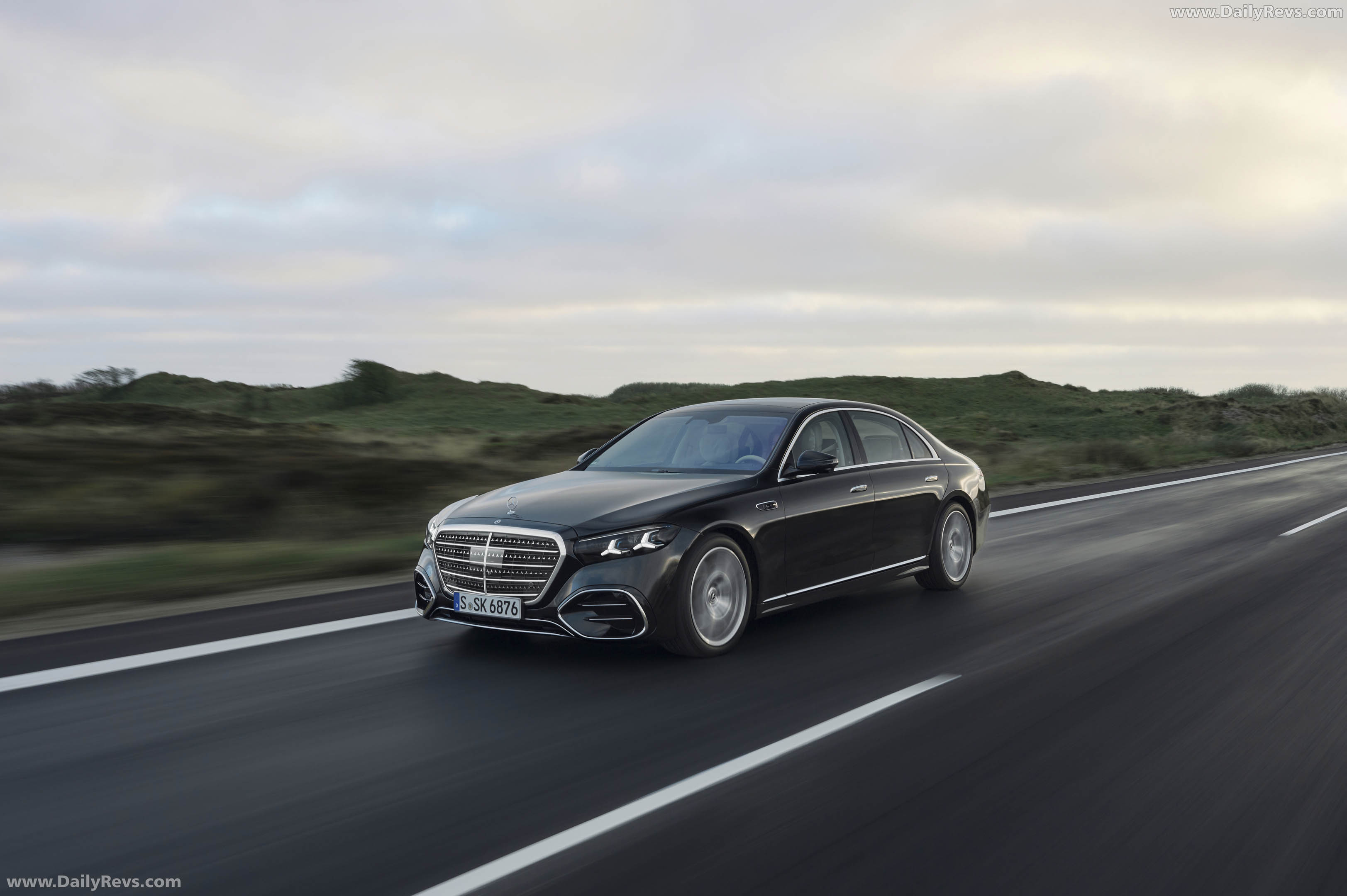 2027 Mercedes-Benz S 450 4MATIC W223 Front View