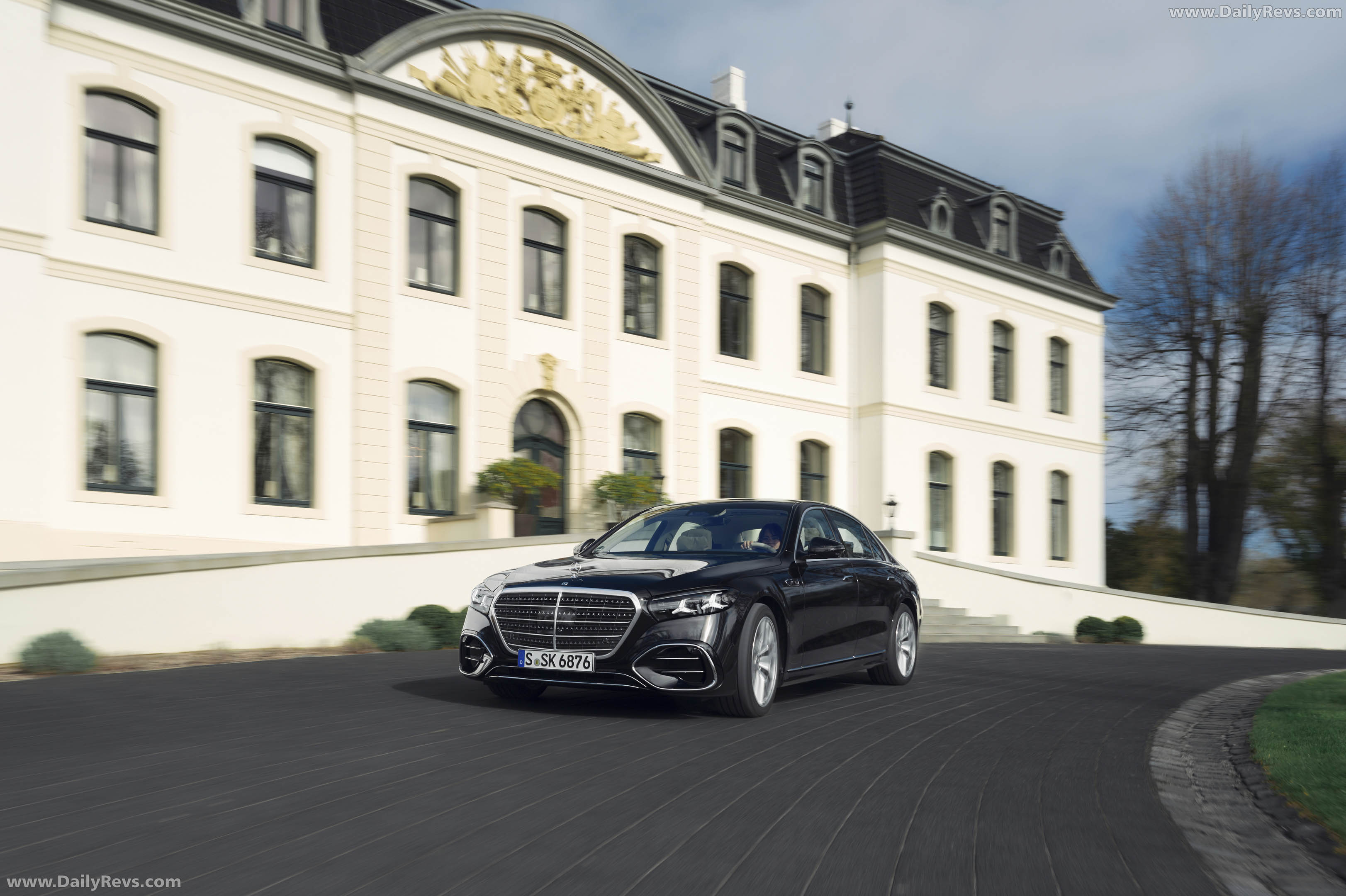 2027 Mercedes-Benz S 450 4MATIC W223 Front View