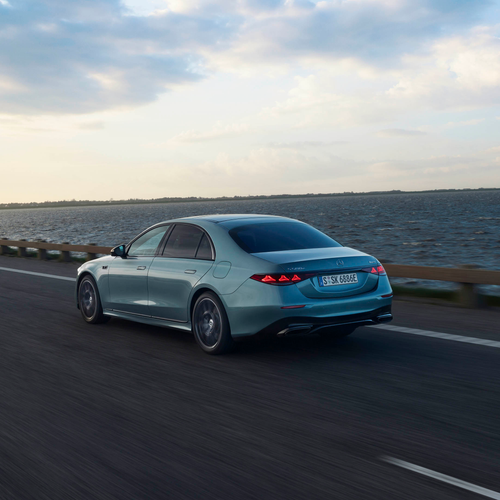 2027 Mercedes-Benz S 580e 4MATIC W223 Rear View