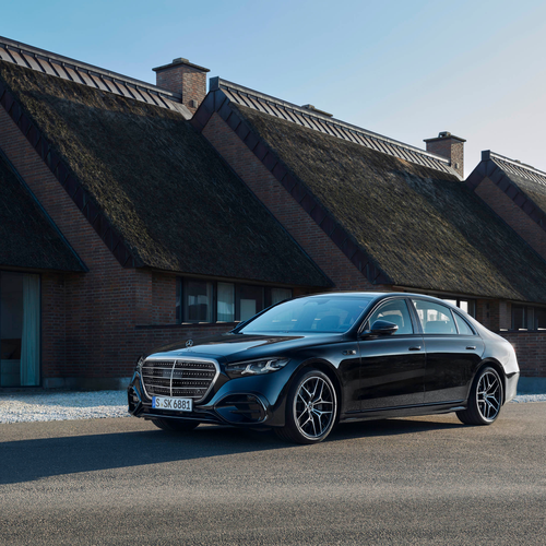 2027 Mercedes-Benz S 500 4MATIC Manufaktur W223 Front View