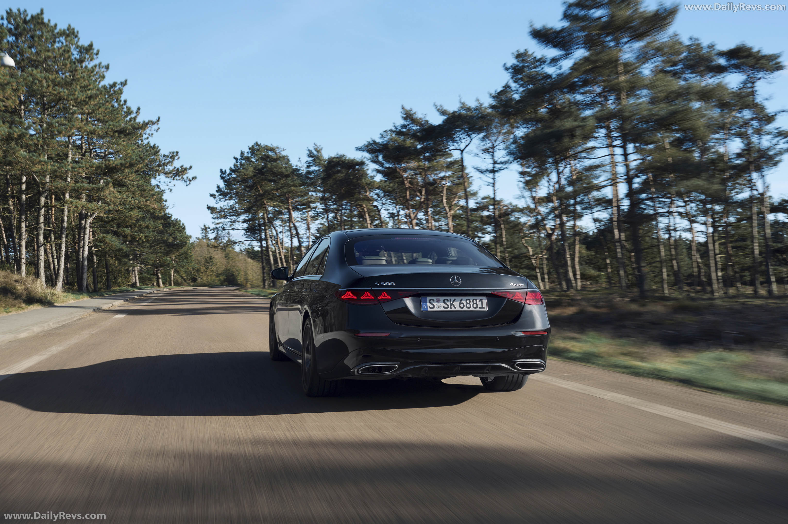 2027 Mercedes-Benz S 500 4MATIC Manufaktur W223 Rear View
