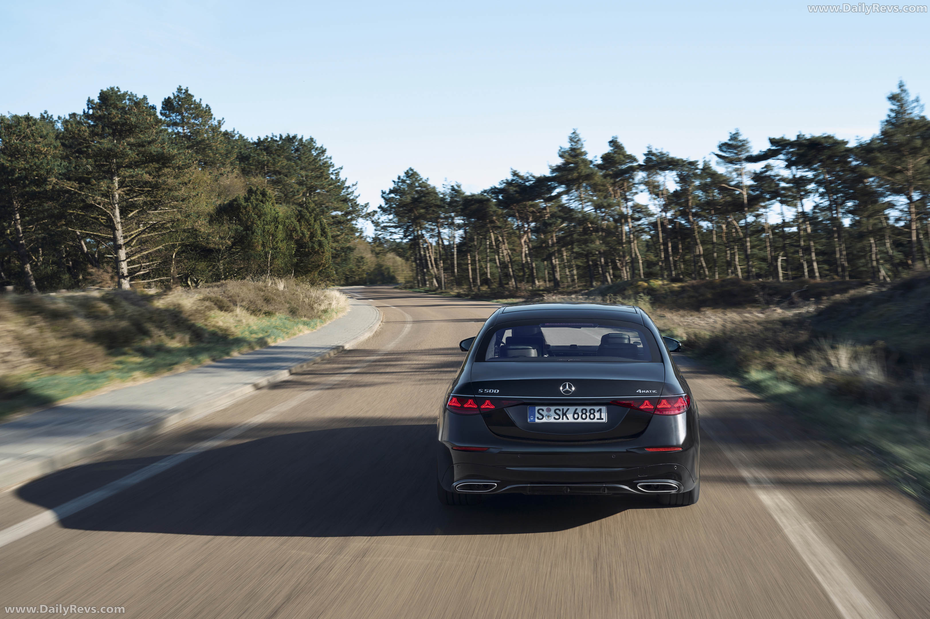 2027 Mercedes-Benz S 500 4MATIC Manufaktur W223 Rear View